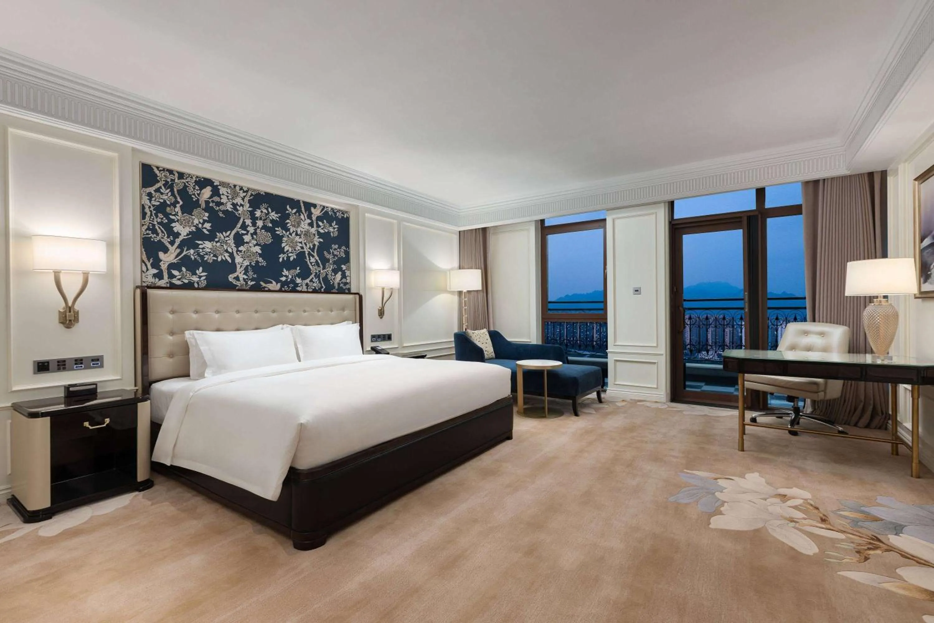 Photo of the whole room in Wyndham Taian West