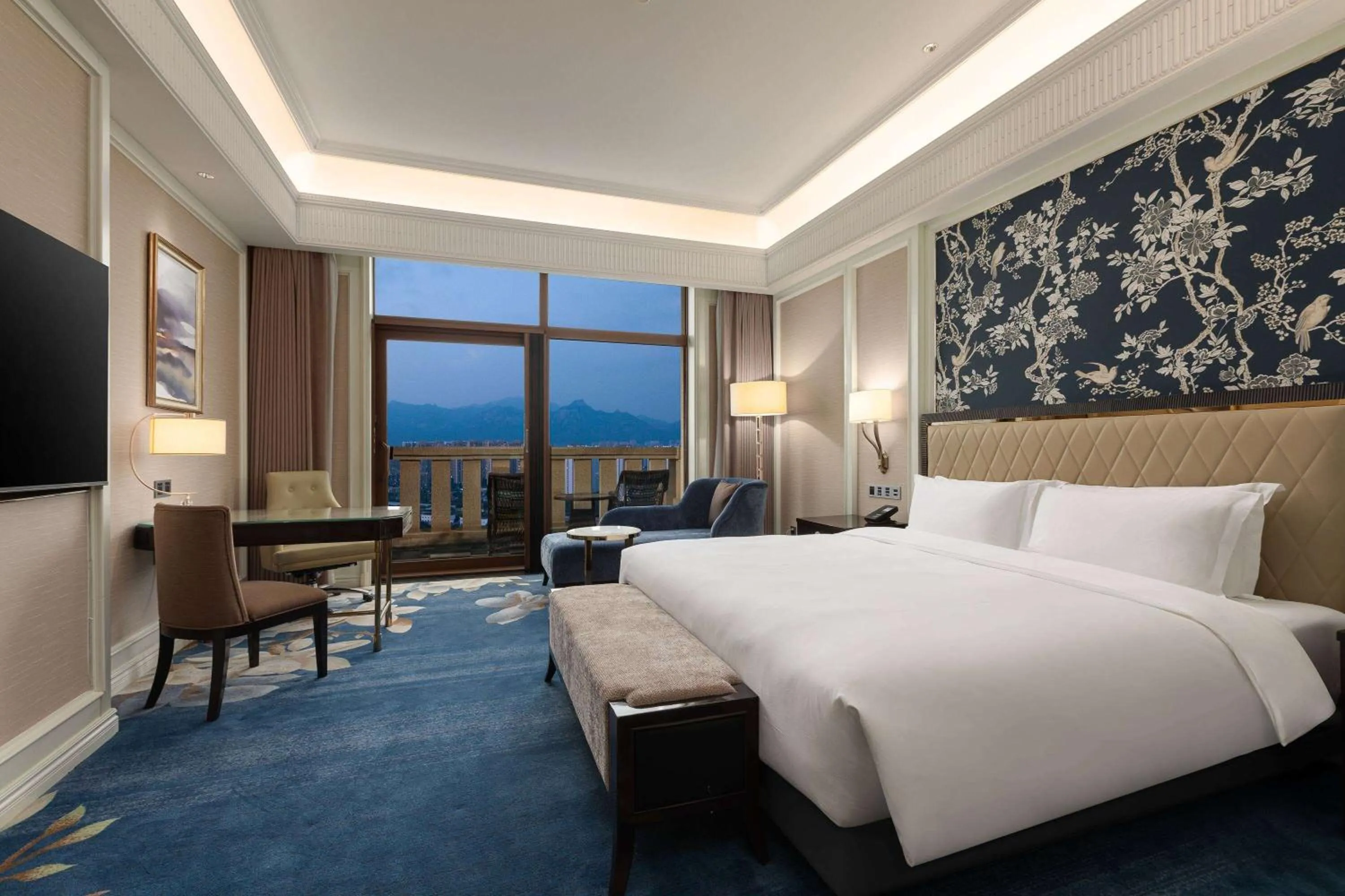 Photo of the whole room in Wyndham Taian West