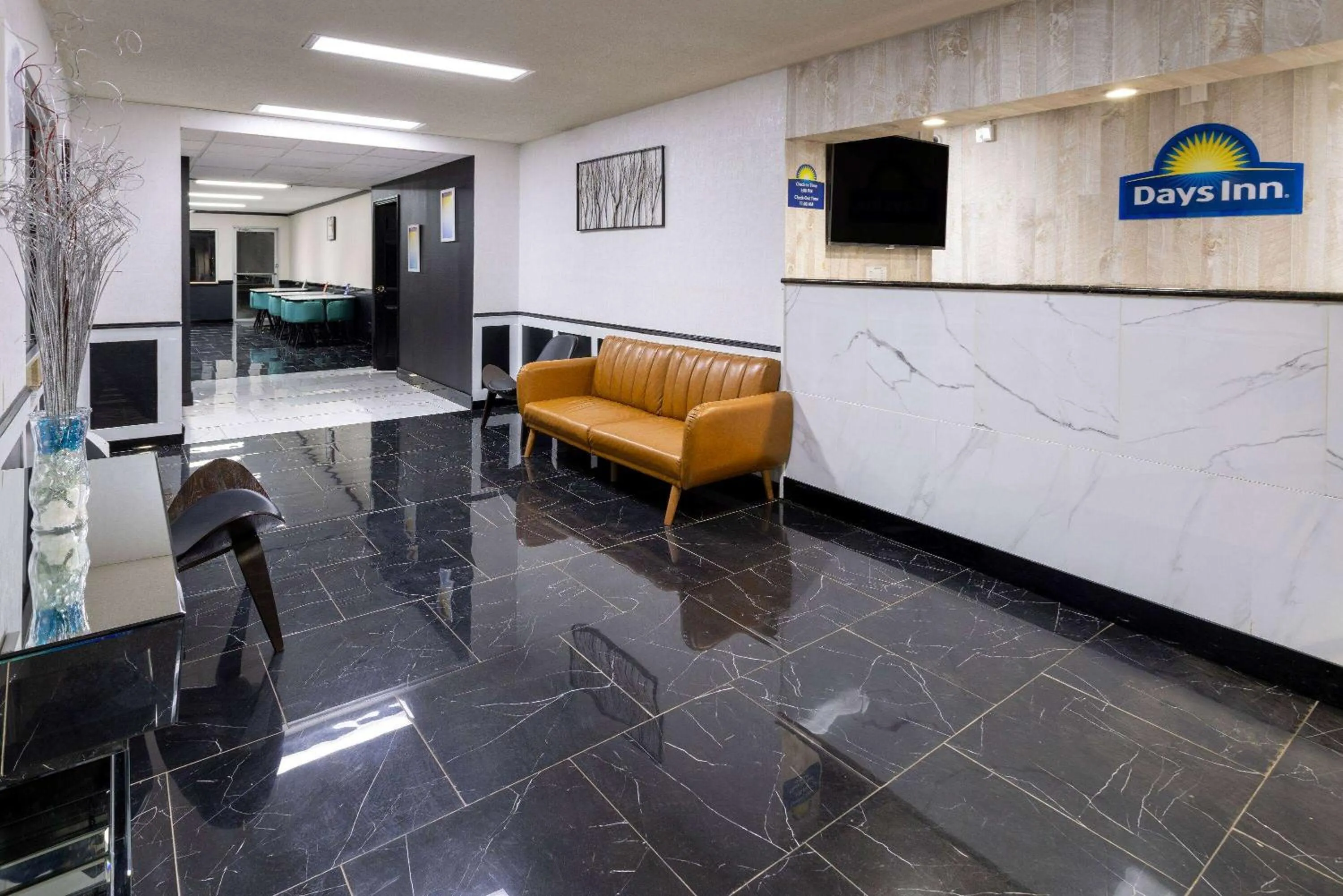 Lobby or reception in Days Inn by Wyndham Columbia