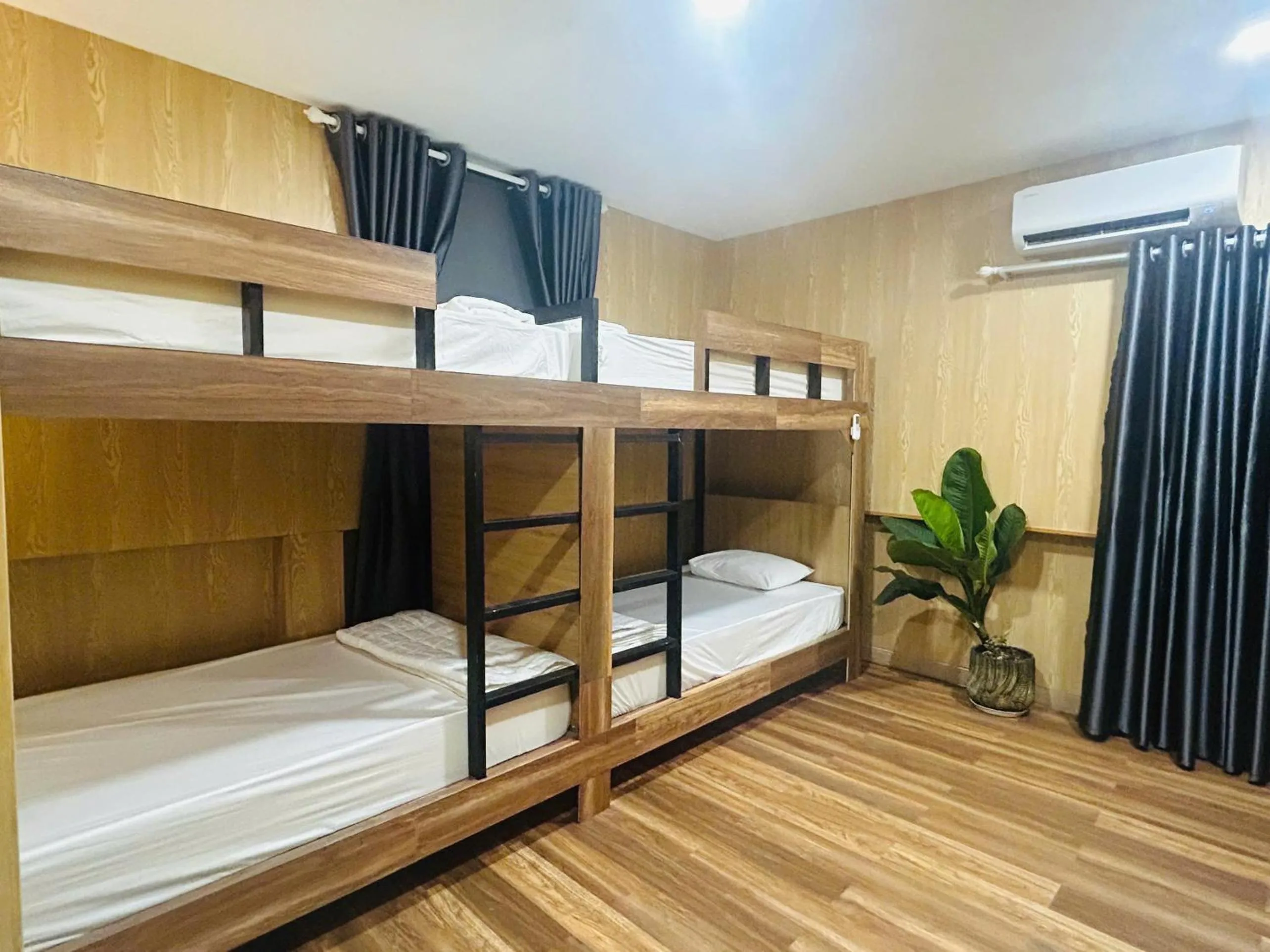 Bed in Ben Thanh Luxury Suite Hotel & Spa