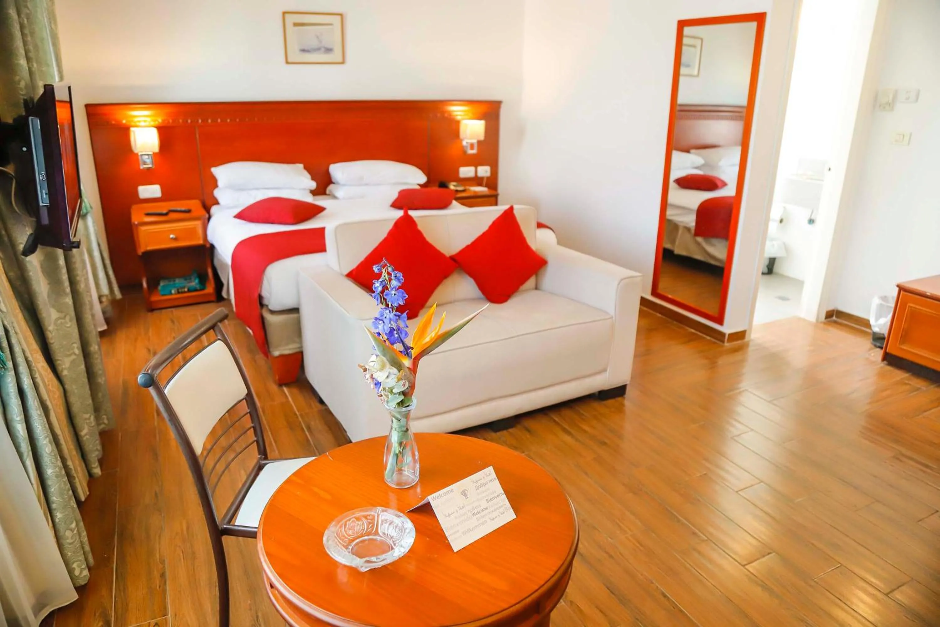 Bedroom, Bed in City Inn Palace Hotel