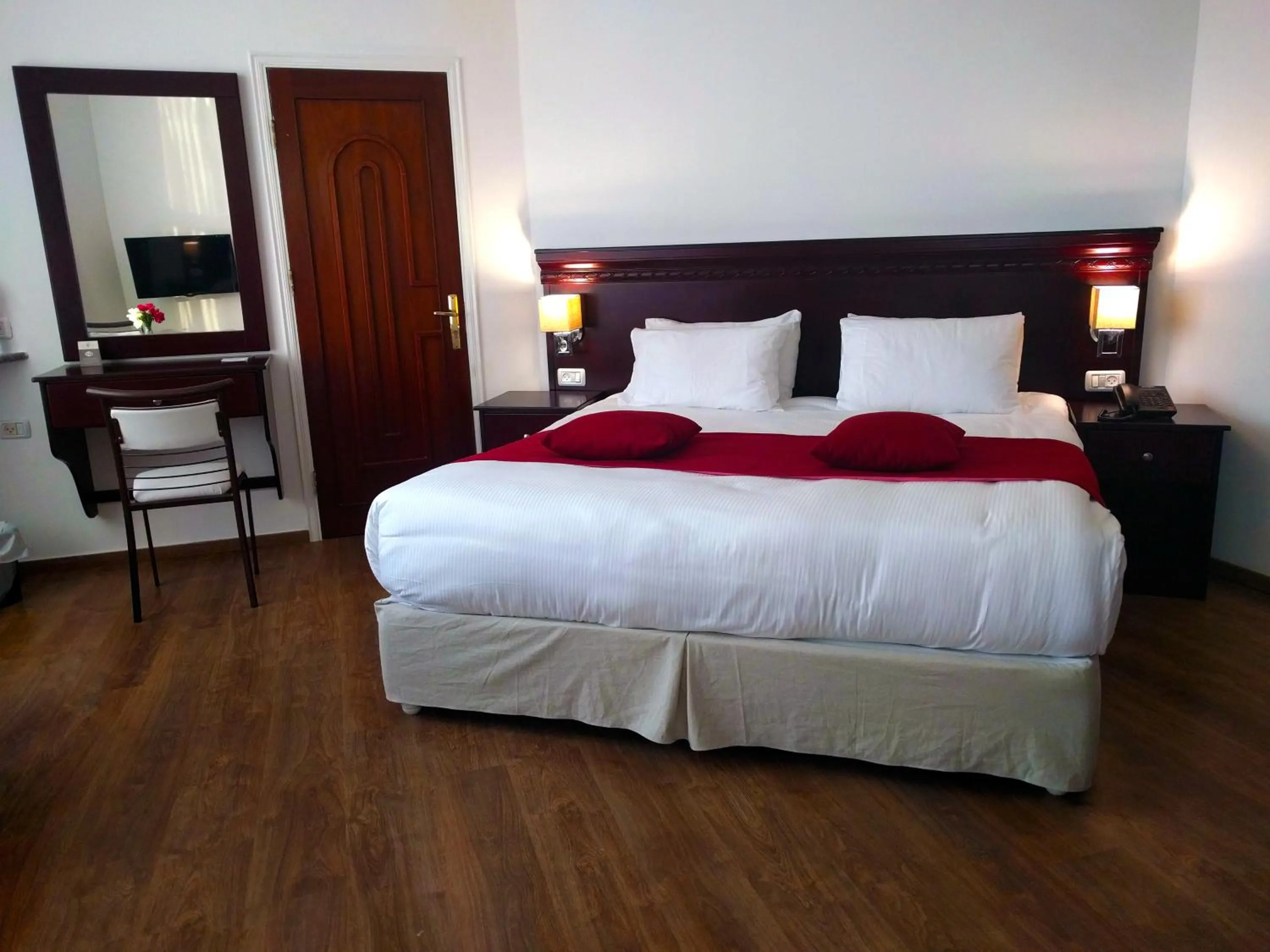 Photo of the whole room, Bed in City Inn Palace Hotel