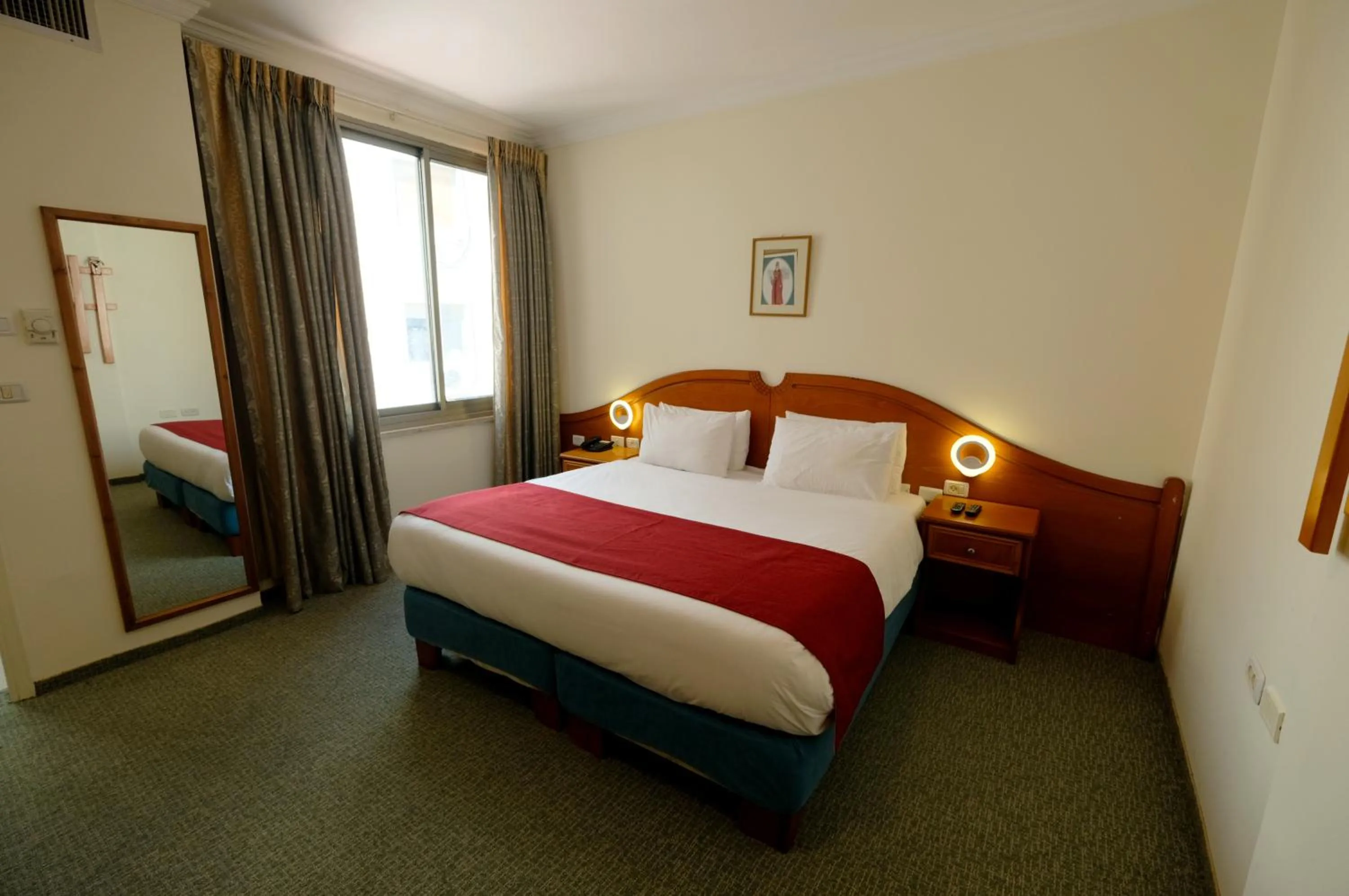 Photo of the whole room, Bed in City Inn Palace Hotel