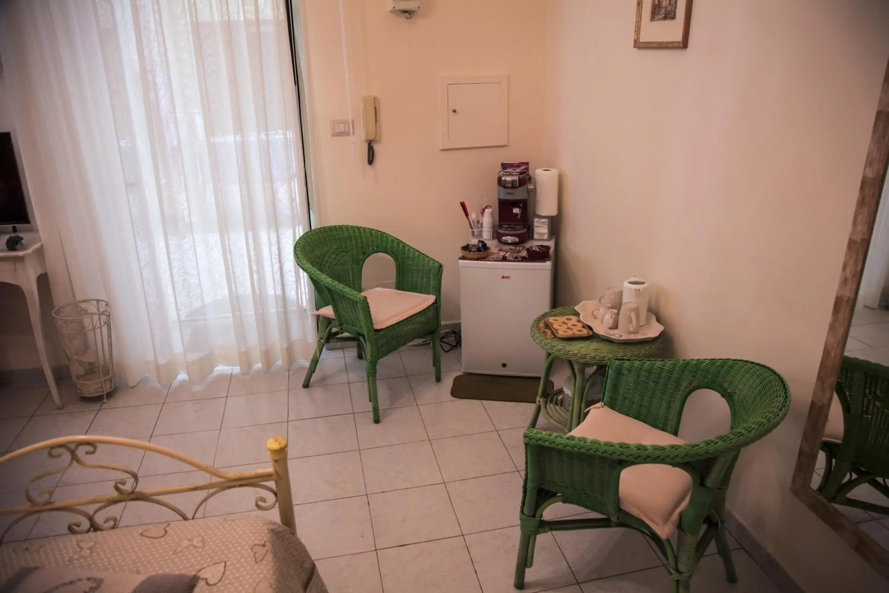 Twin Room - single occupancy in B&B Paradiso San Vincenzo Twin Room - single occupancy in B&B Paradiso San Vincenzo