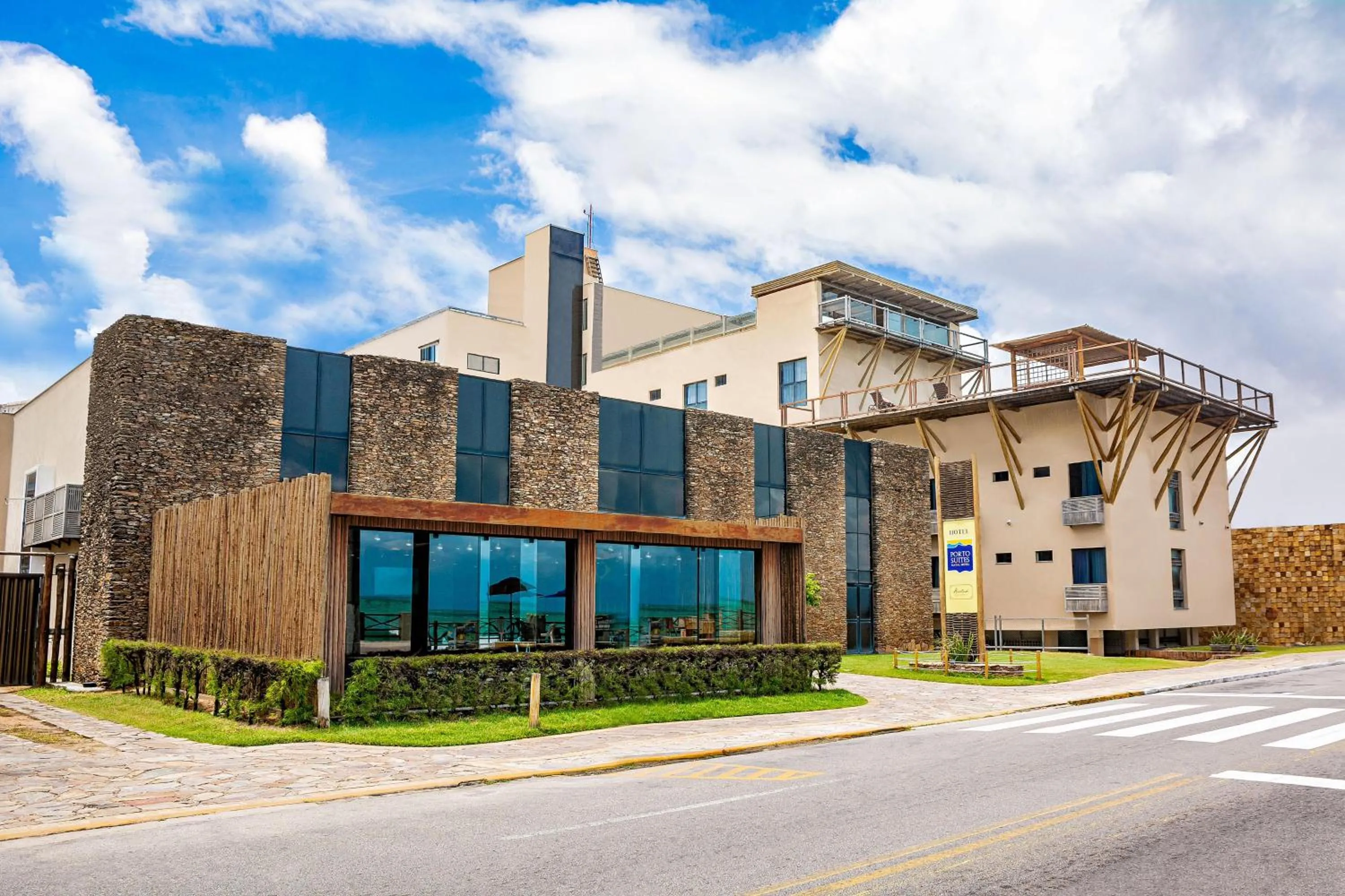 Property building in Porto Suítes Natal Hotel