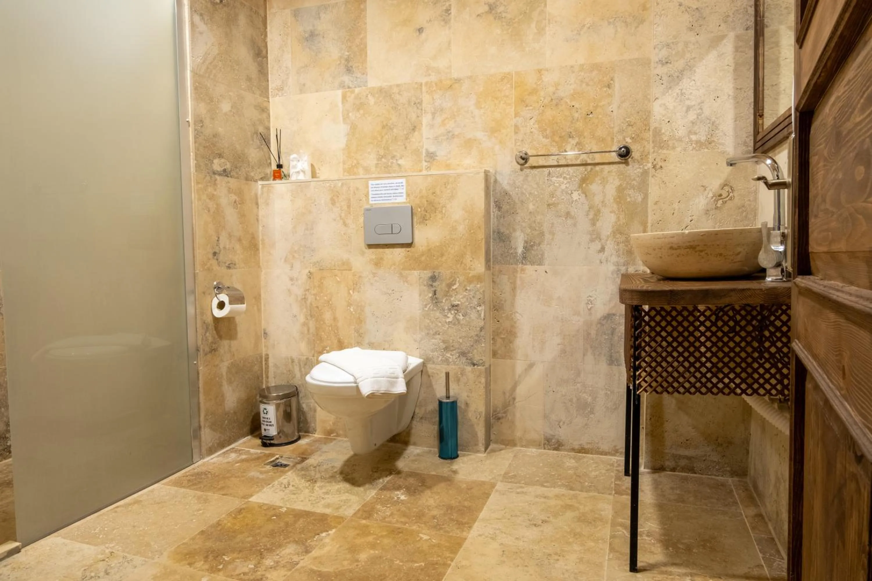 Shower in Mayda Cappadocia