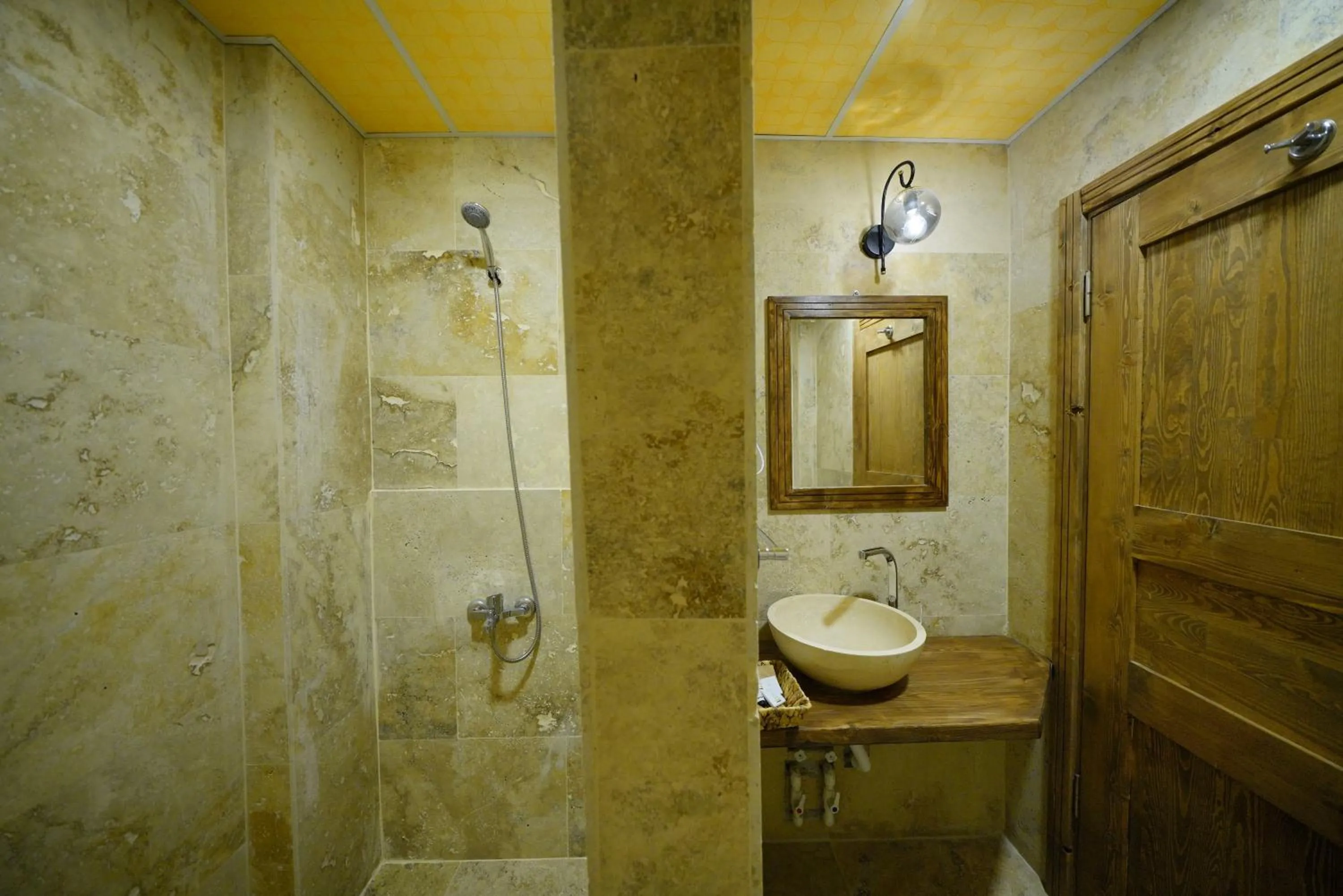 Shower in Mayda Cappadocia