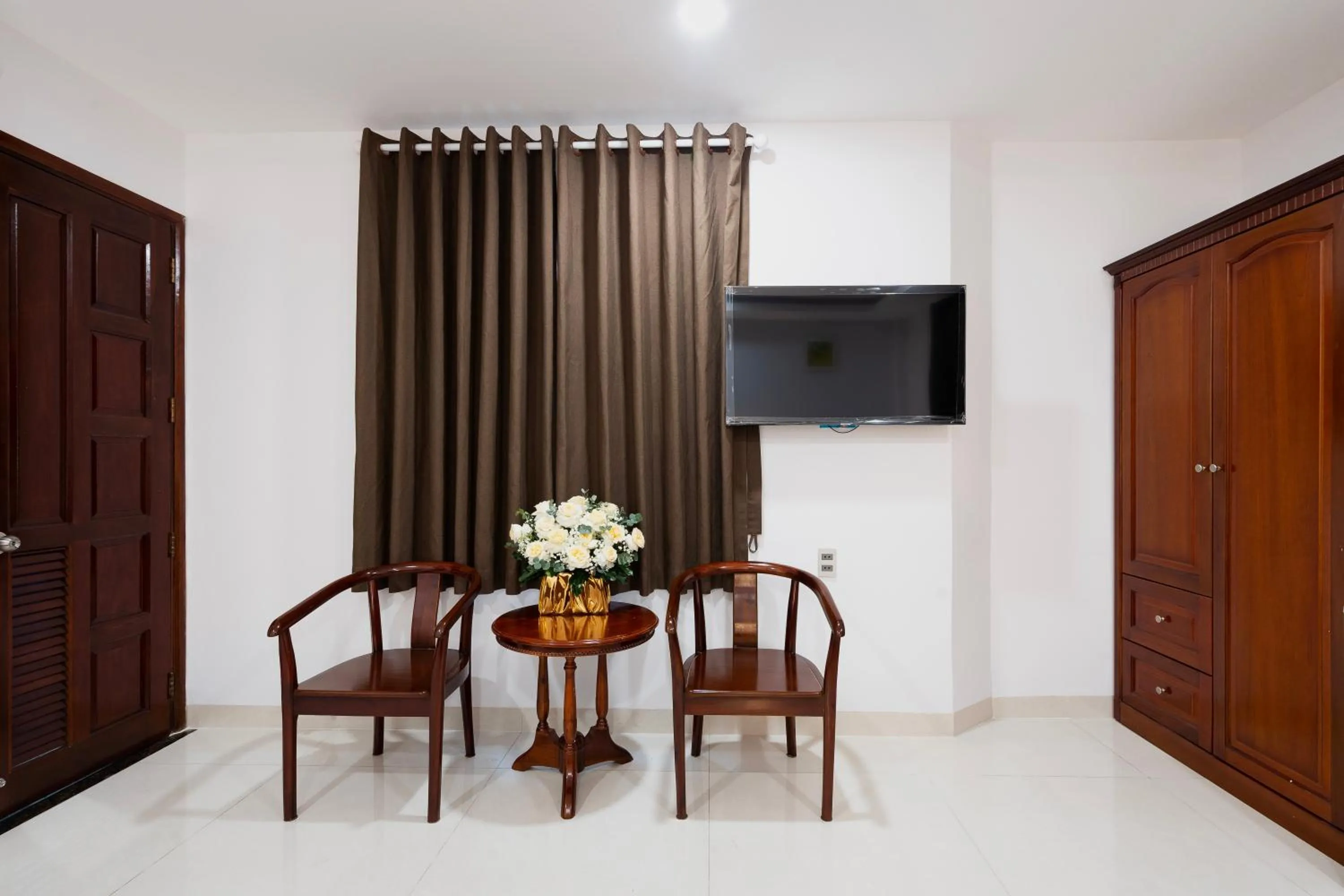 TV and multimedia in Hoang Luxury Hotel Dist 1 Ho Chi Minh