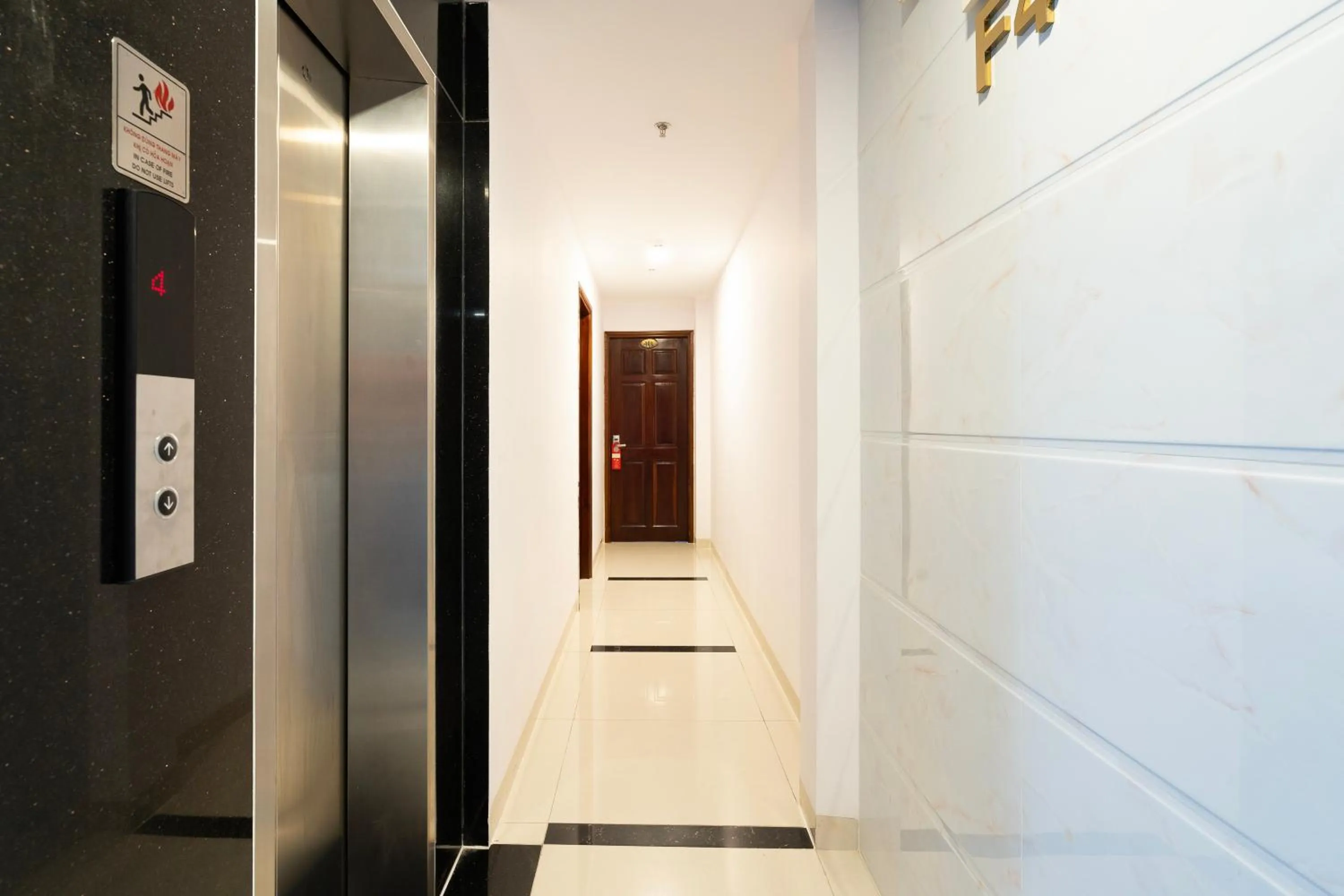 elevator in Hoang Luxury Hotel Dist 1 Ho Chi Minh