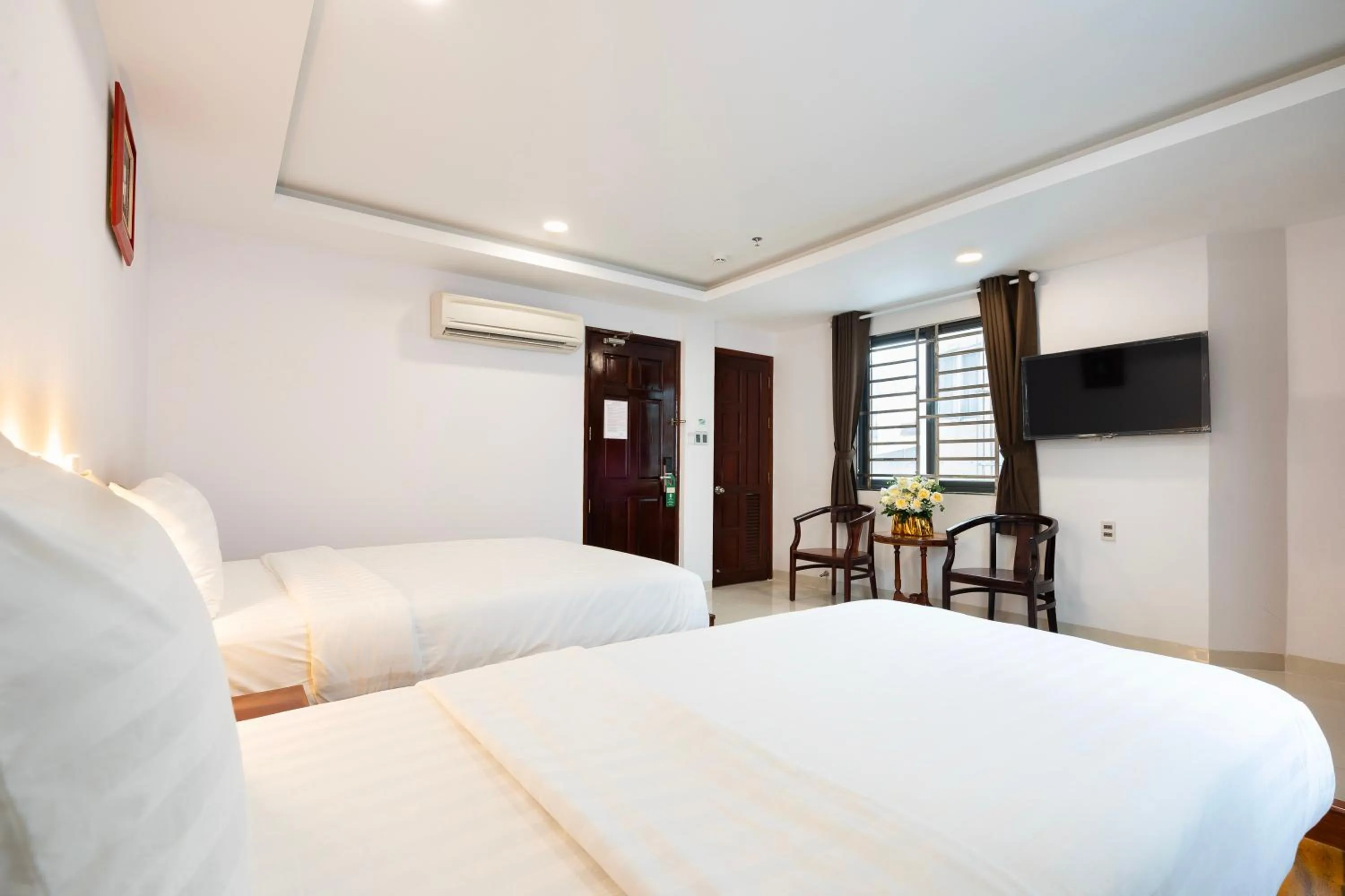 Bed in Hoang Luxury Hotel Dist 1 Ho Chi Minh