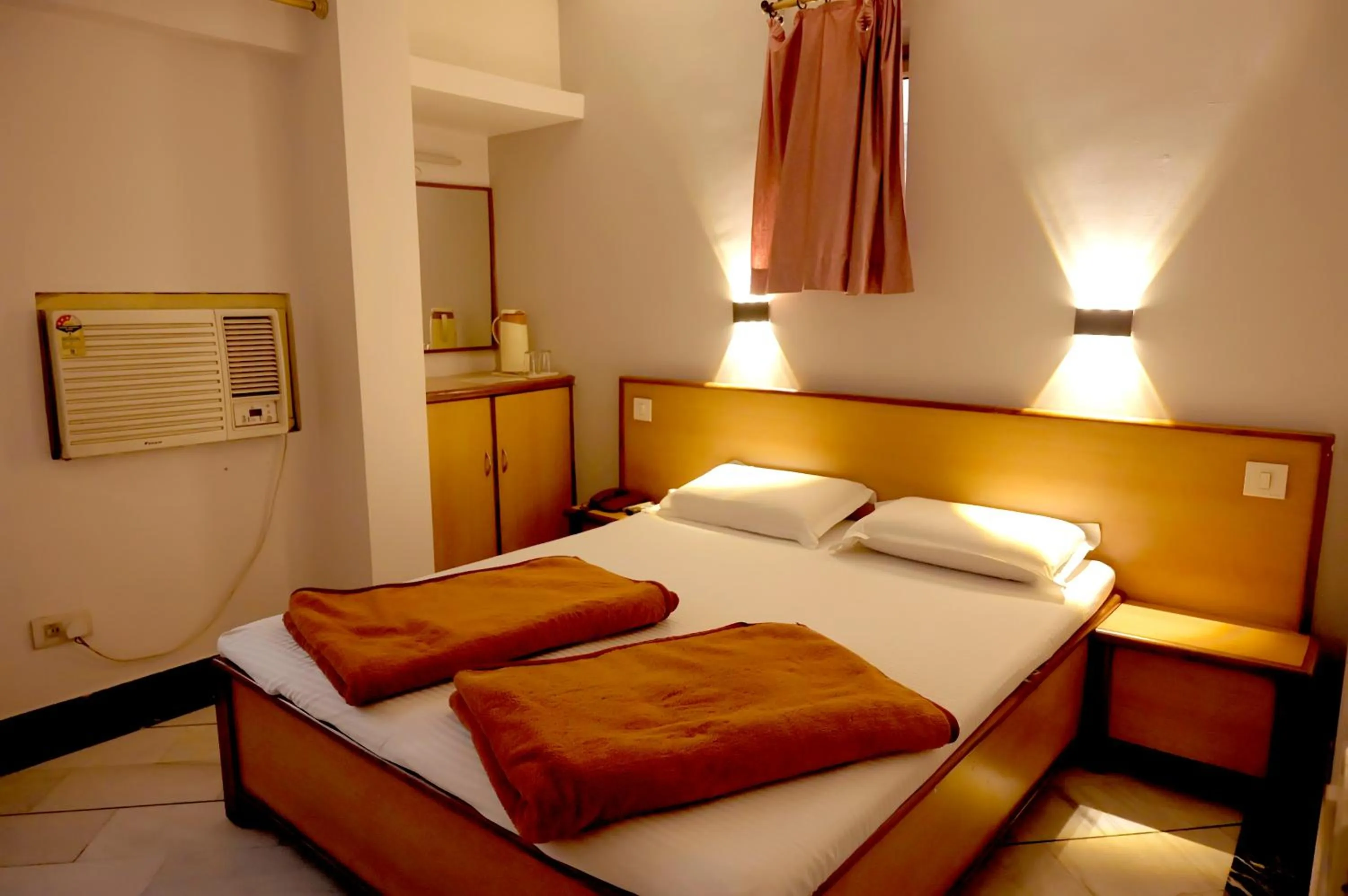 Bed in Subhash Hotel