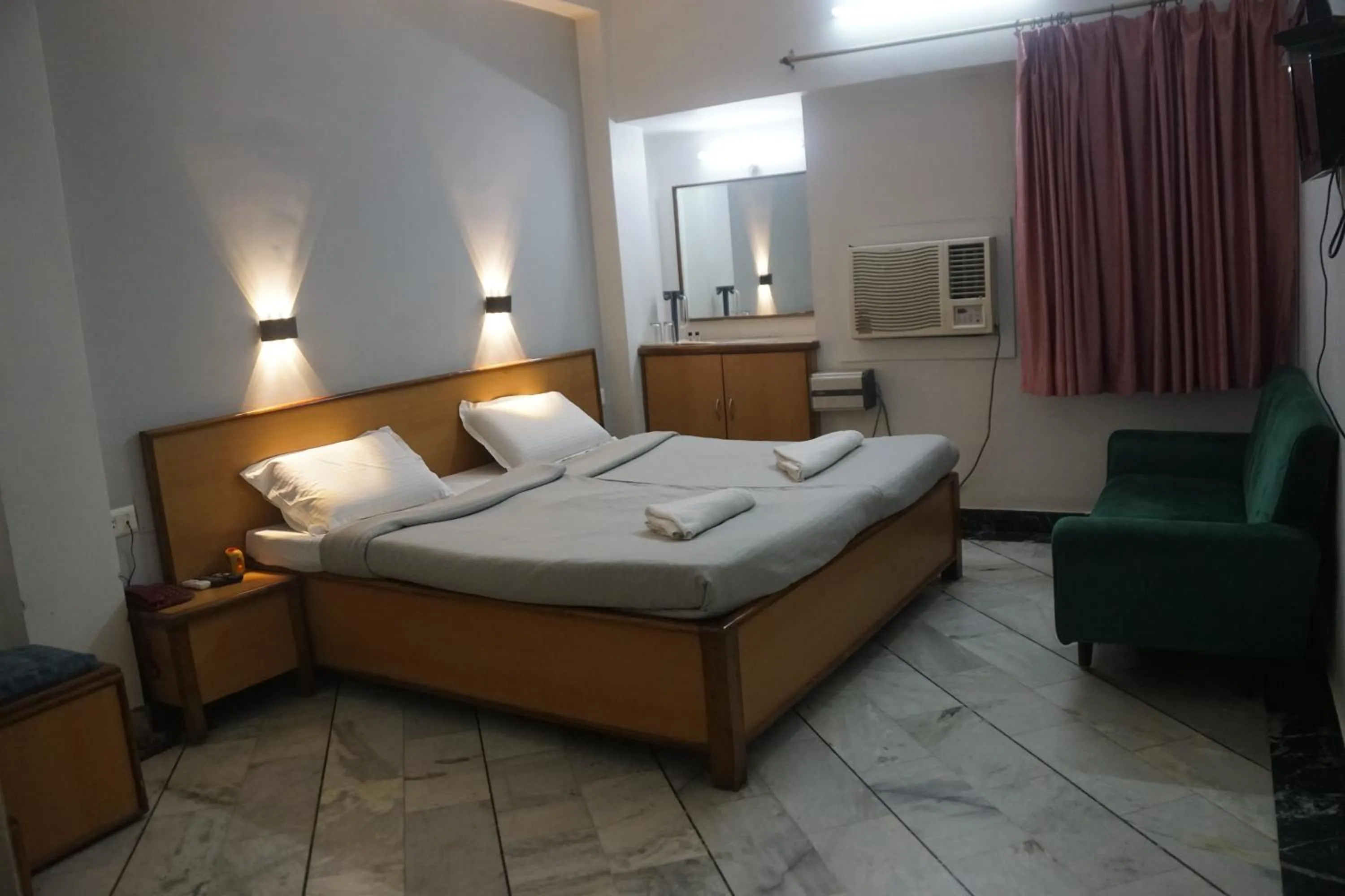 Bed in Subhash Hotel