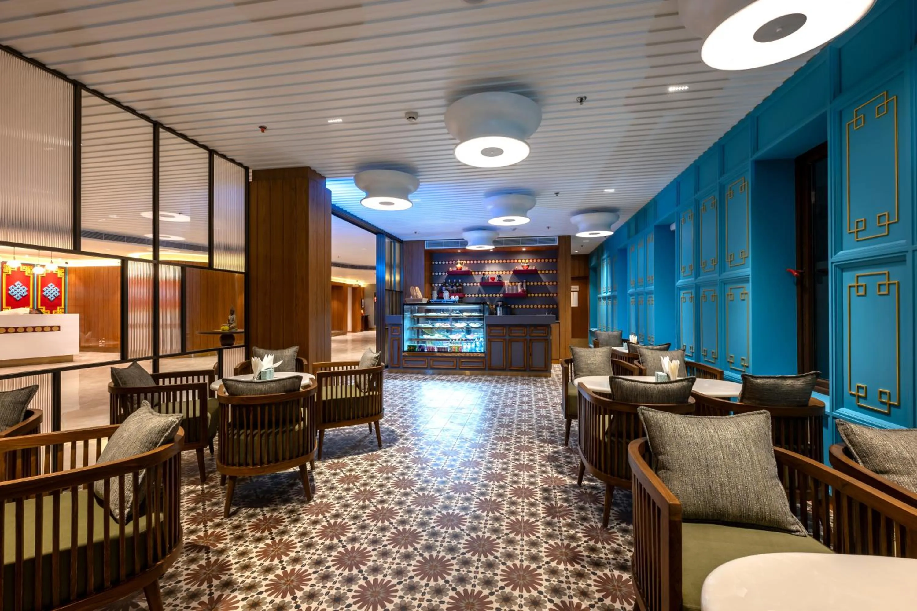 Restaurant/places to eat in Charmwood Hotel