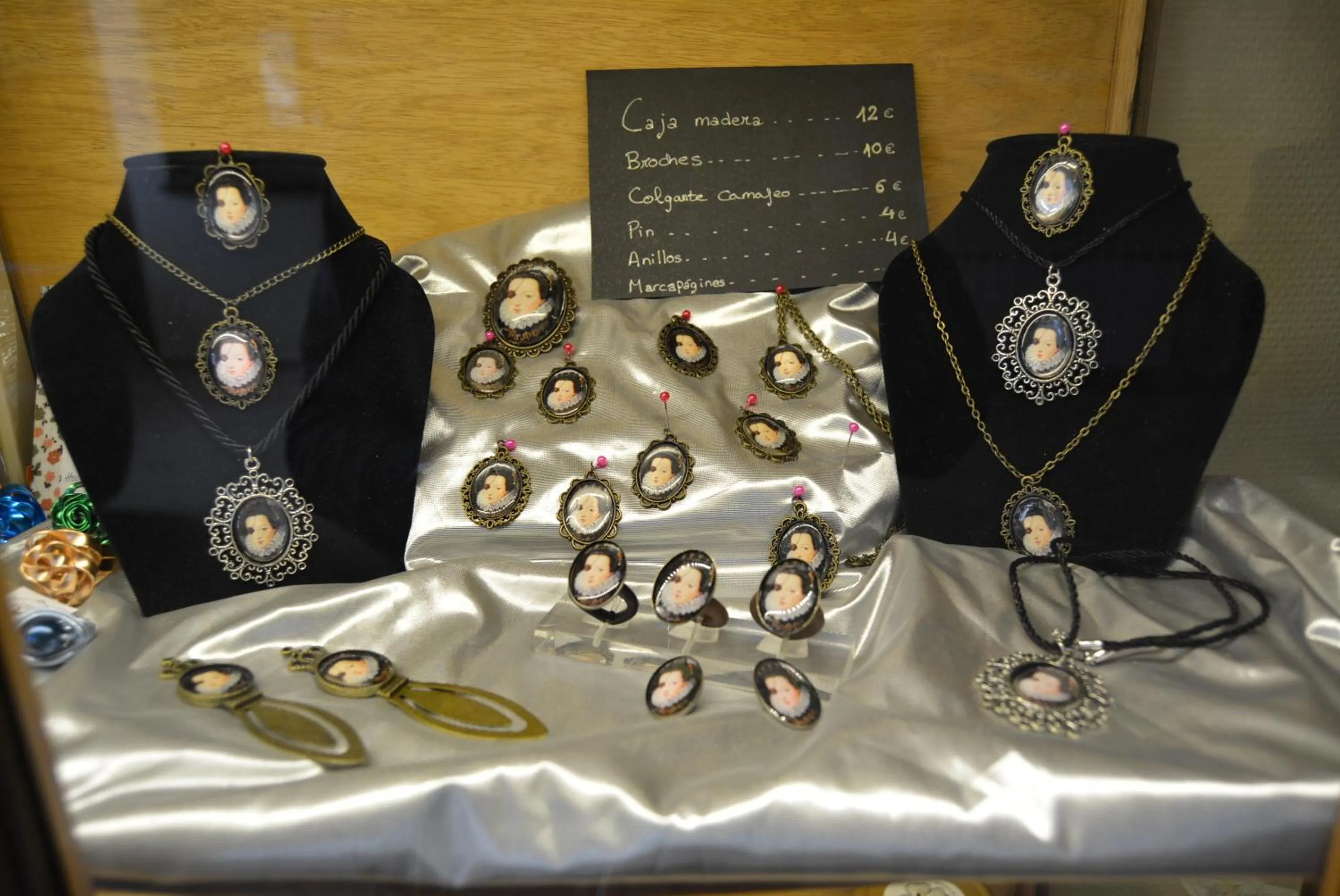 On-site shops in Hotel Mayno