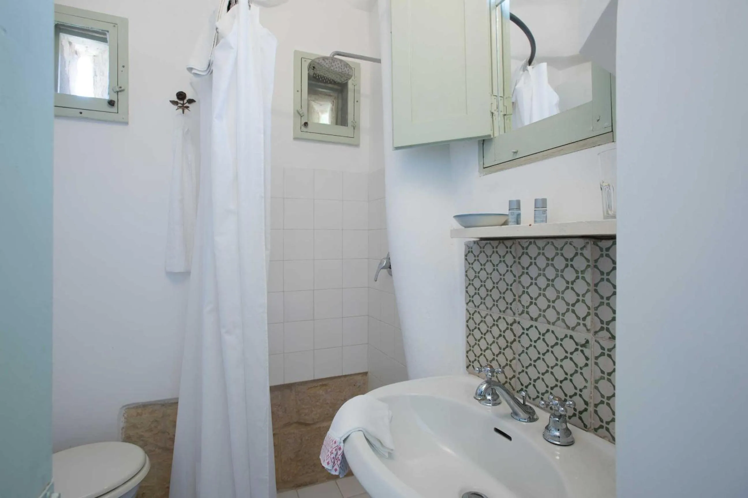 Bathroom in Castello di Casamassella - Marea Stays Collection