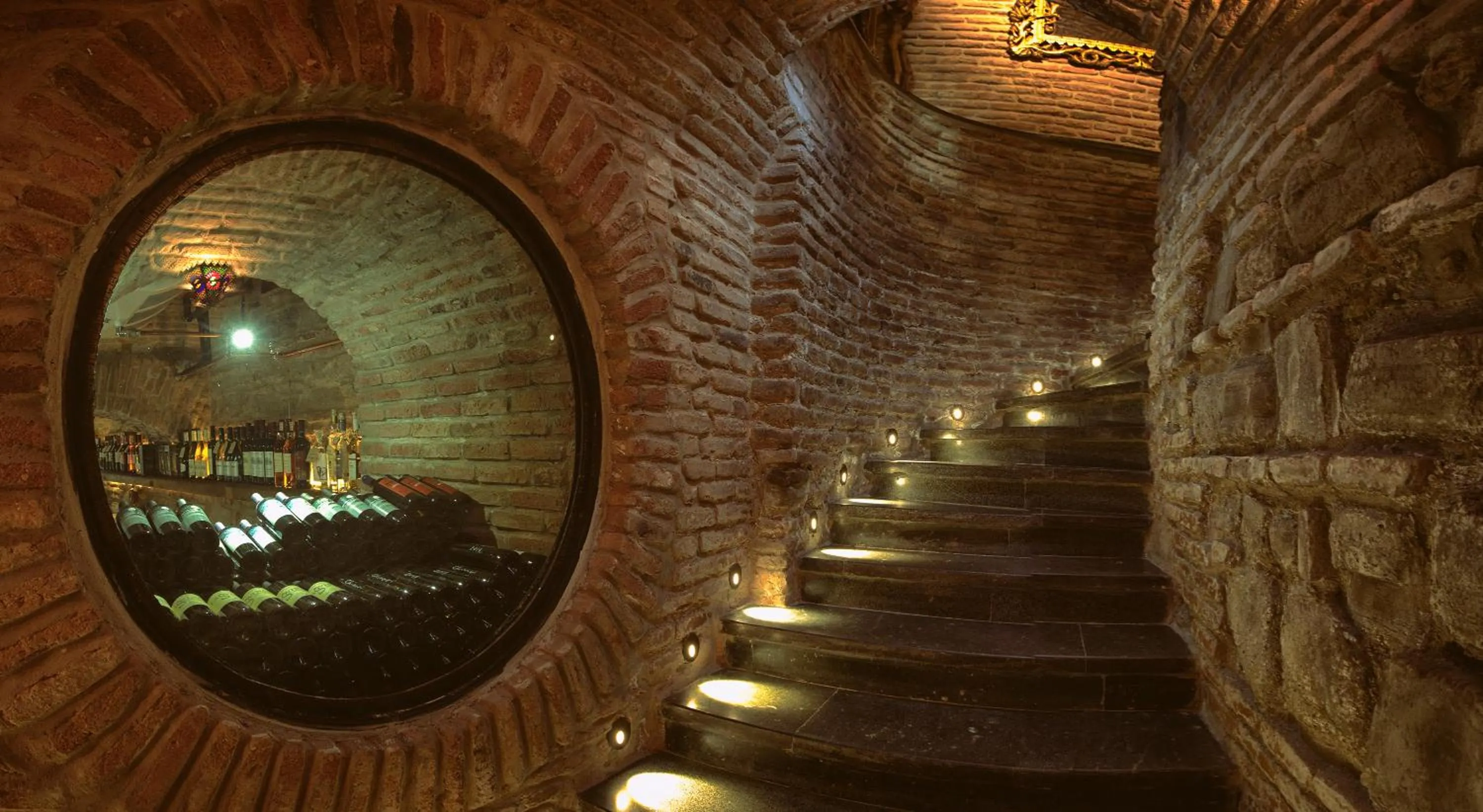 On-site shops in Vinotel Boutique Hotel