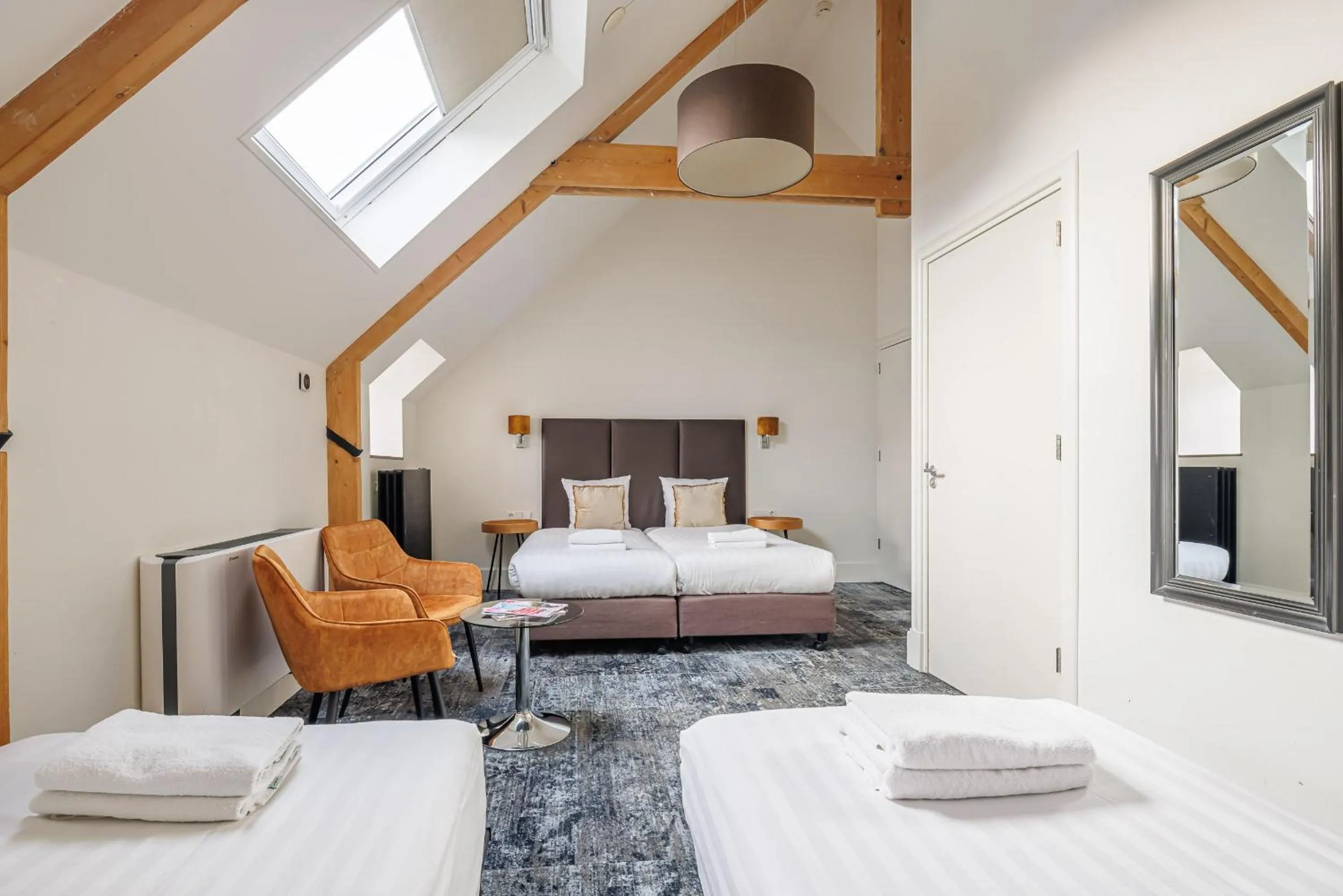 Bed in College Hotel Alkmaar