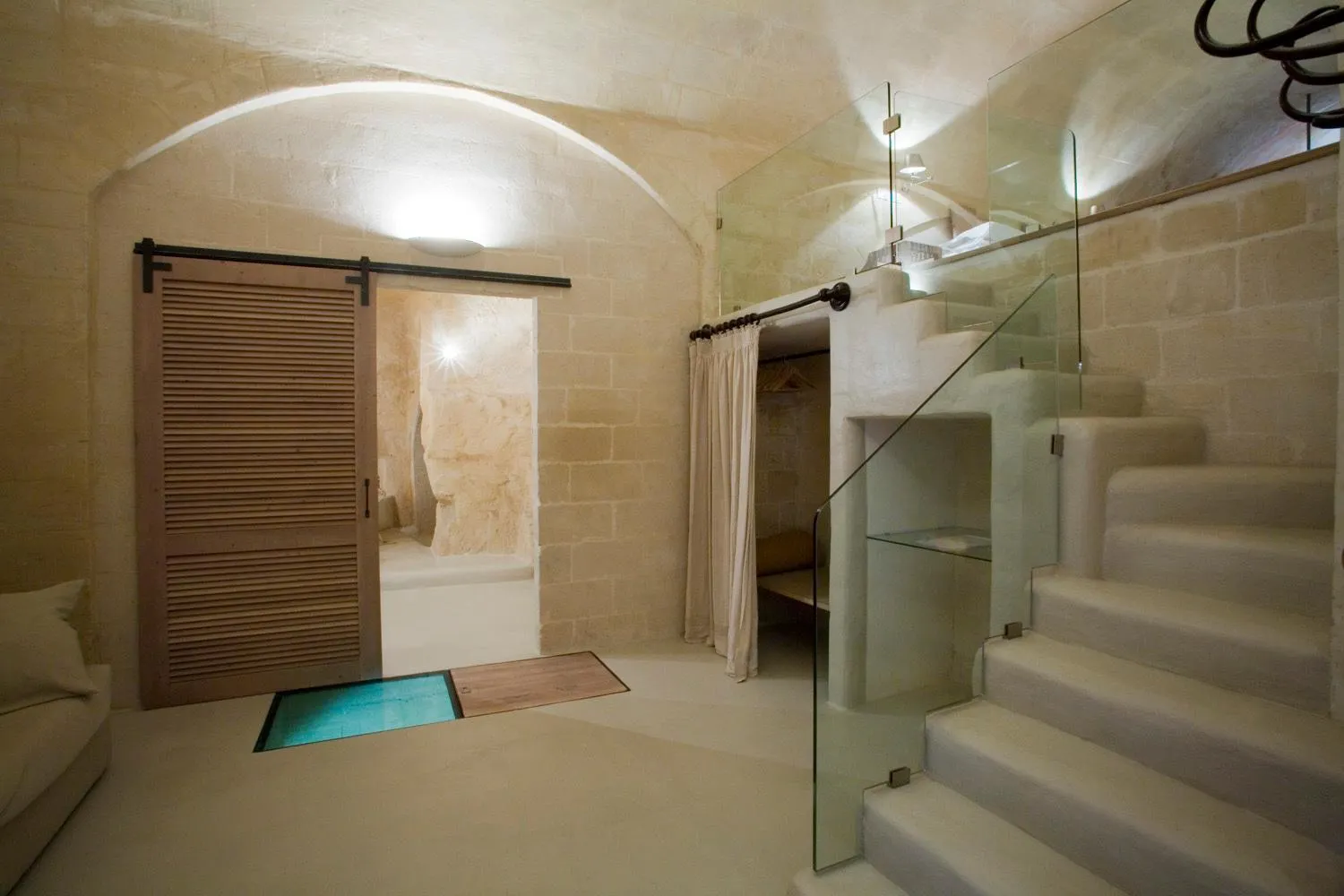 Bedroom in L'Hotel In Pietra