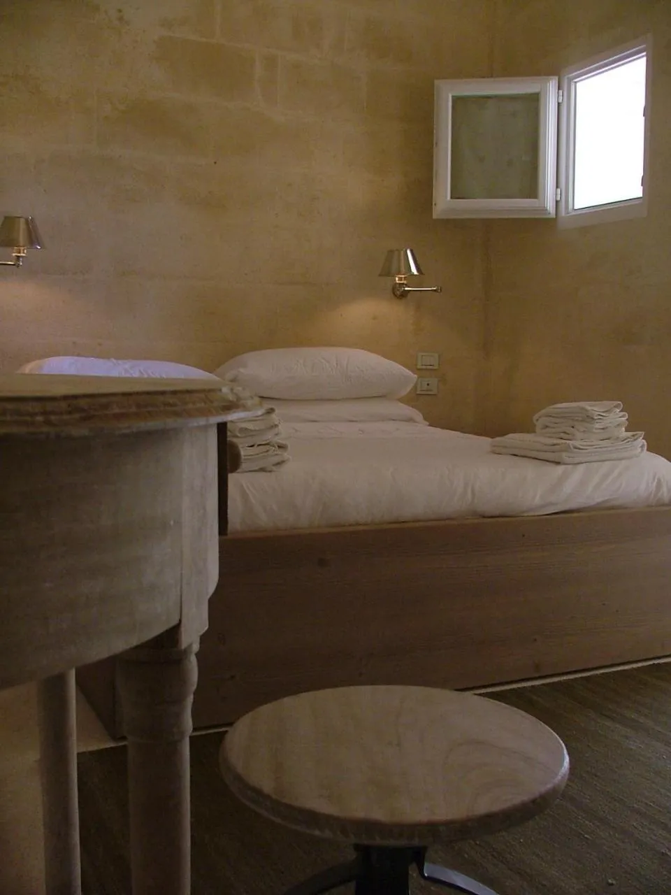 Bedroom, Bed in L'Hotel In Pietra