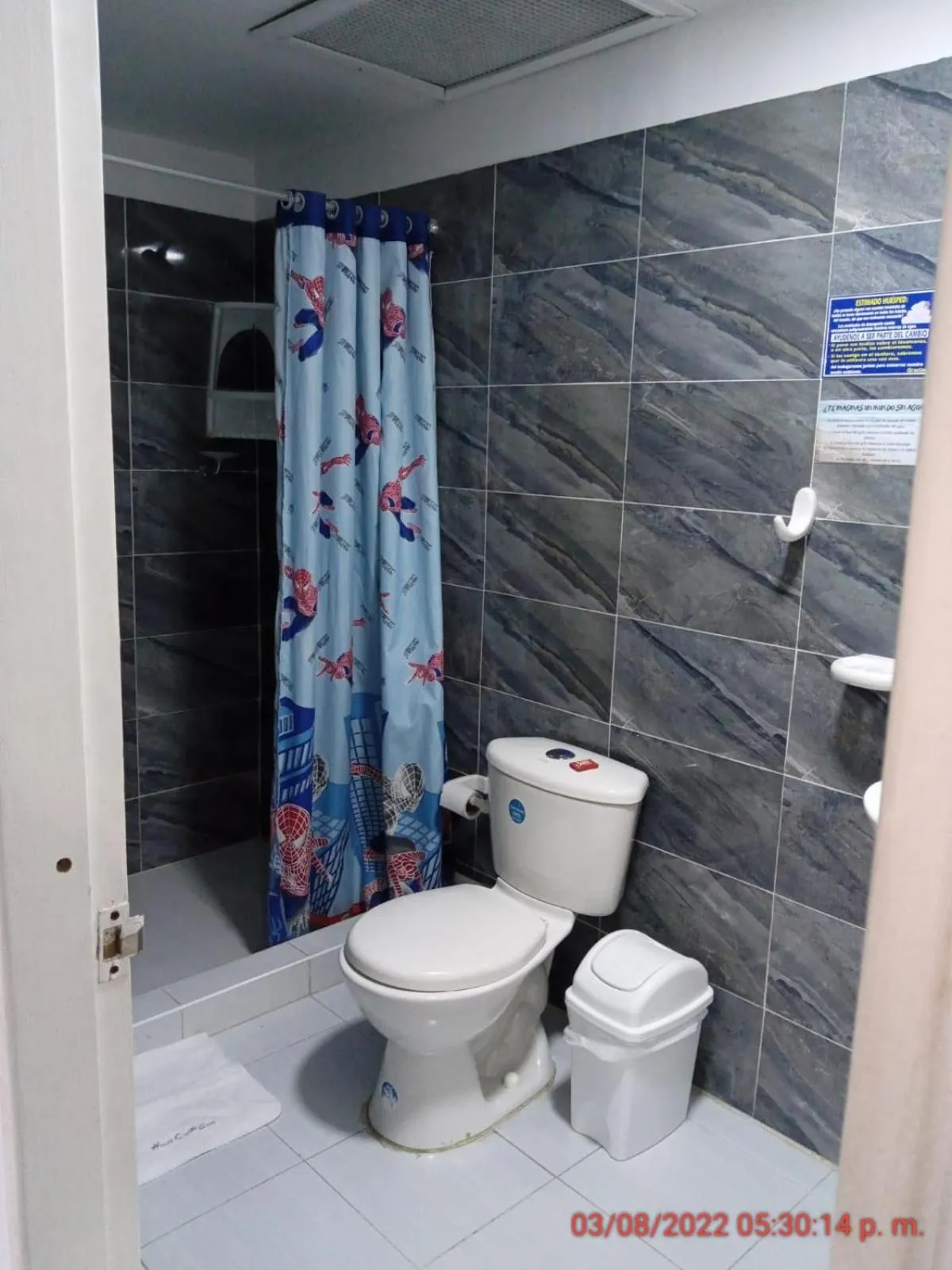 Toilet in Hotel COMIC CITY