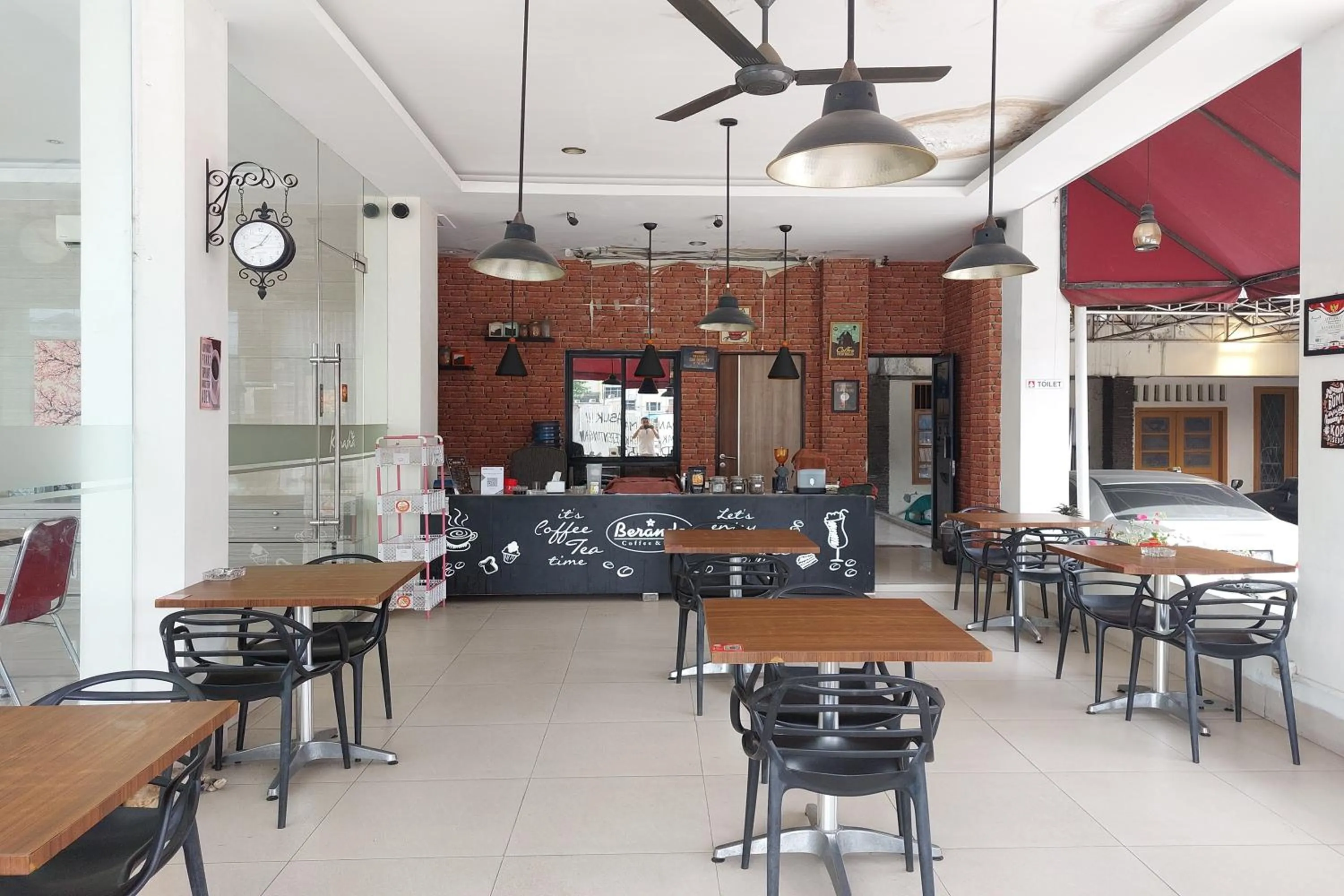 Restaurant/places to eat in Kanasha Islami