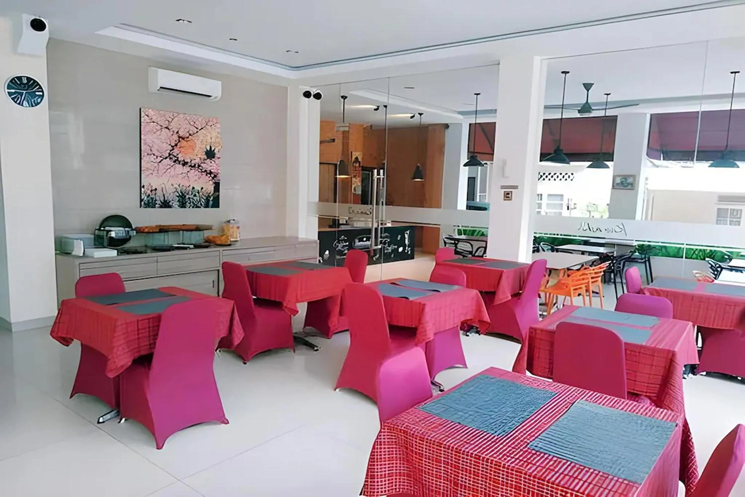 Restaurant/places to eat in Kanasha Islami