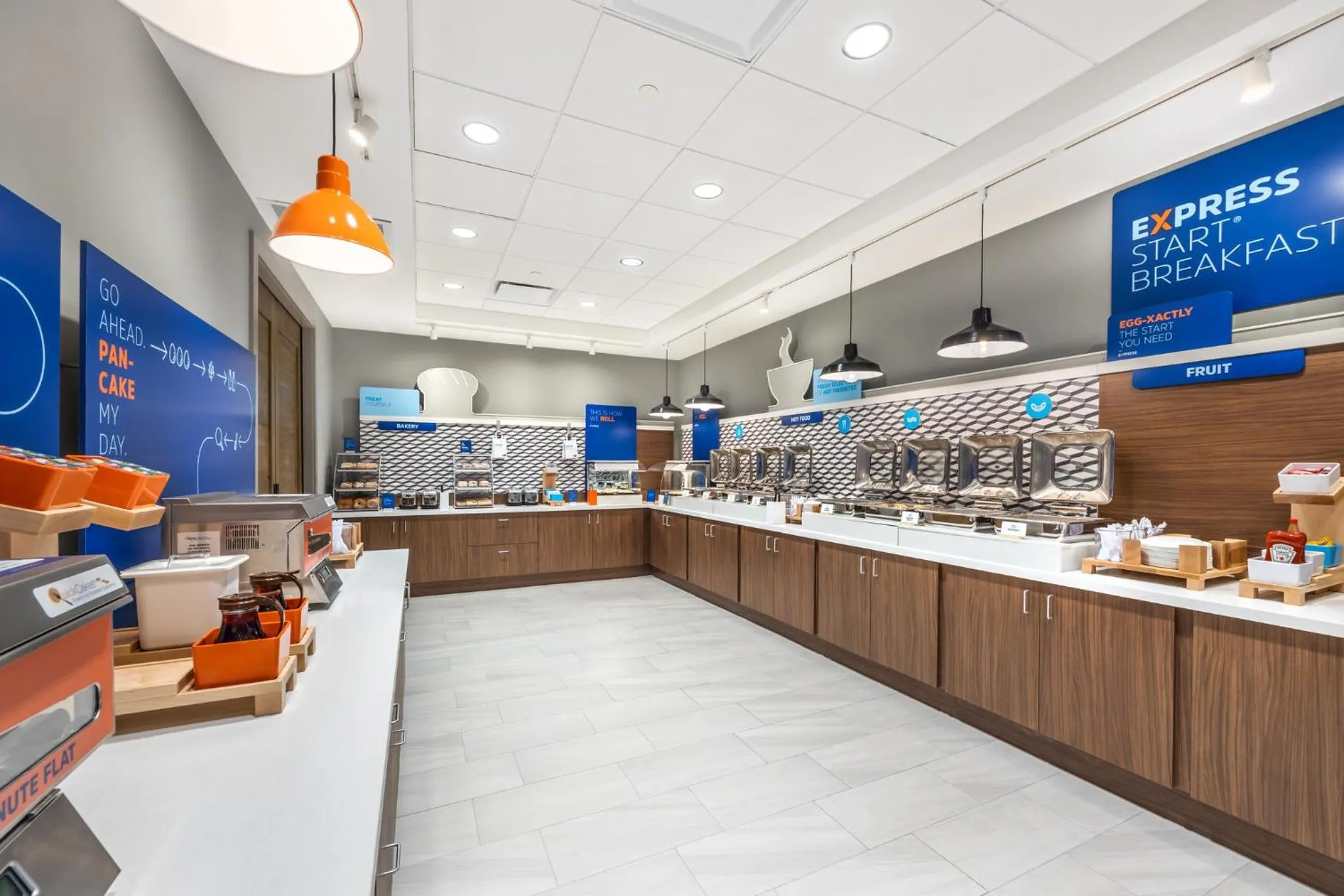 Breakfast in Holiday Inn Express & Suites Nashville West End - Univ Area by IHG