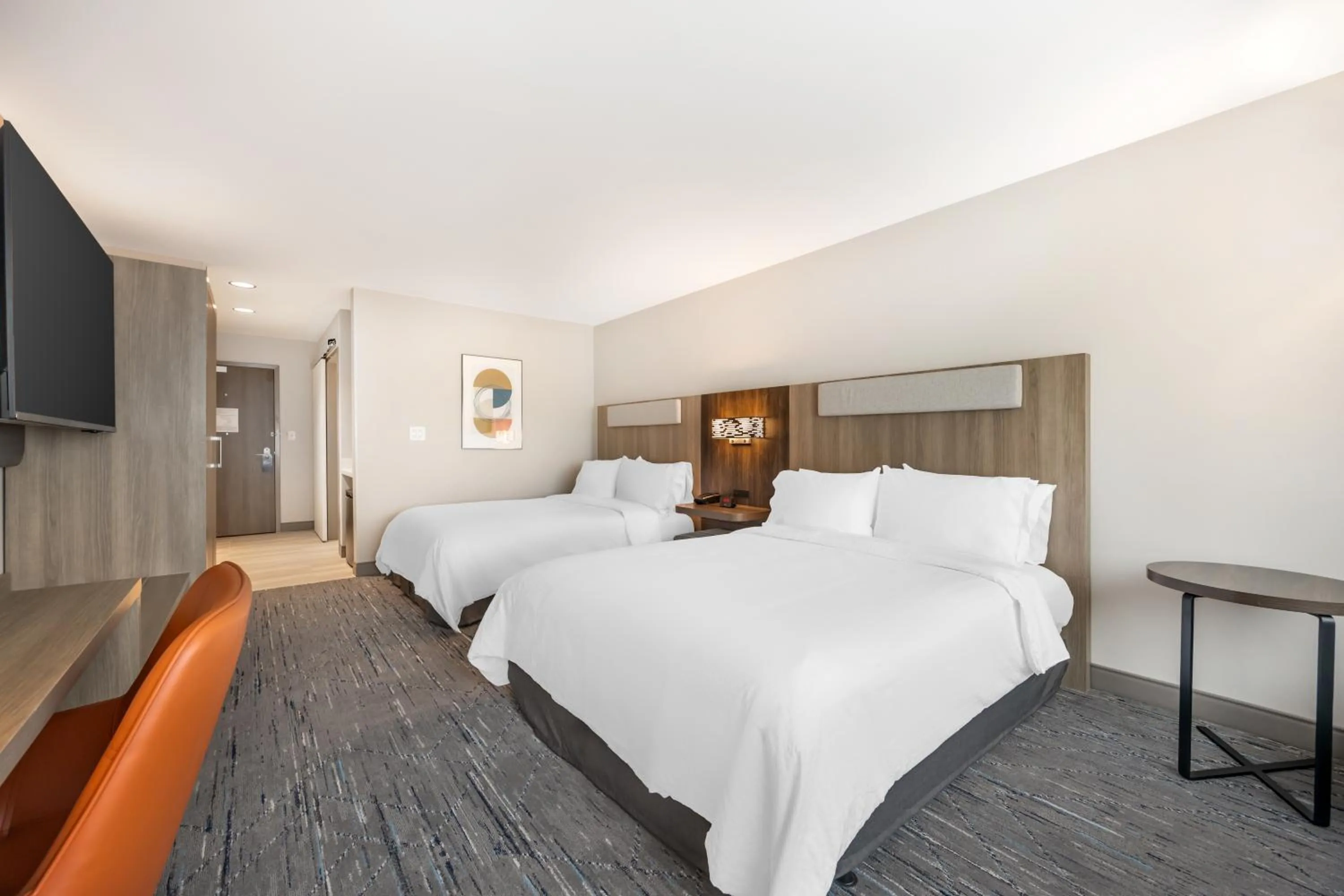 Bed in Holiday Inn Express & Suites Nashville West End - Univ Area by IHG