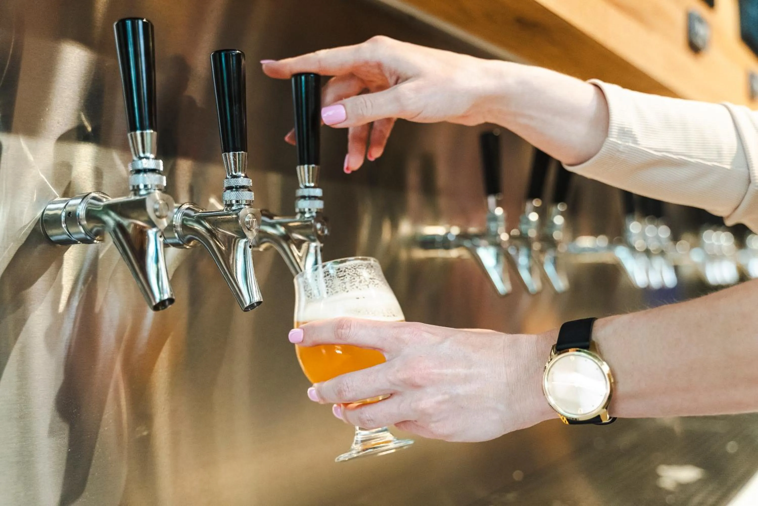 Lounge or bar in Holiday Inn Express & Suites Nashville West End - Univ Area by IHG