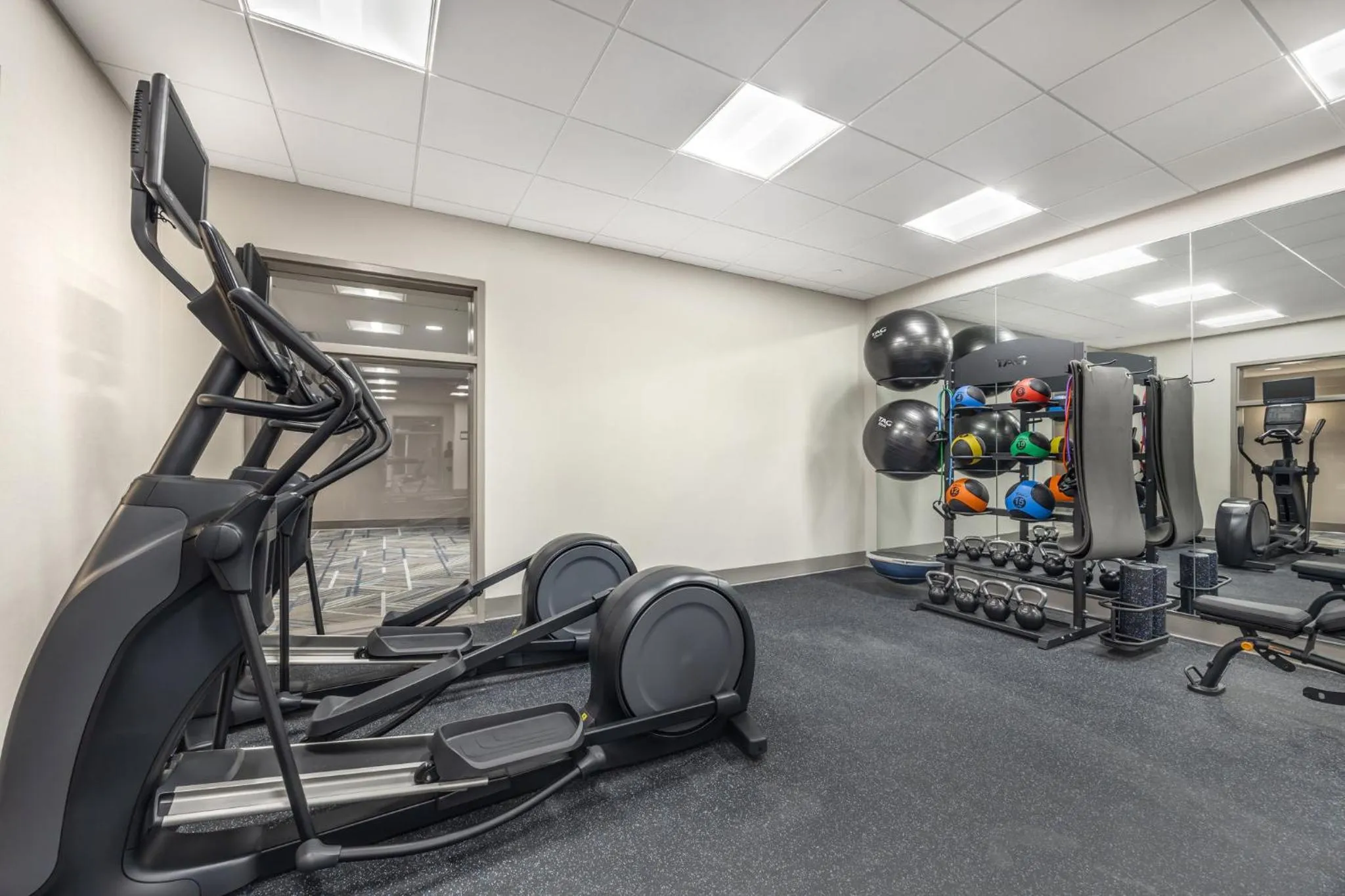 Fitness centre/facilities in Holiday Inn Express & Suites Nashville West End - Univ Area by IHG