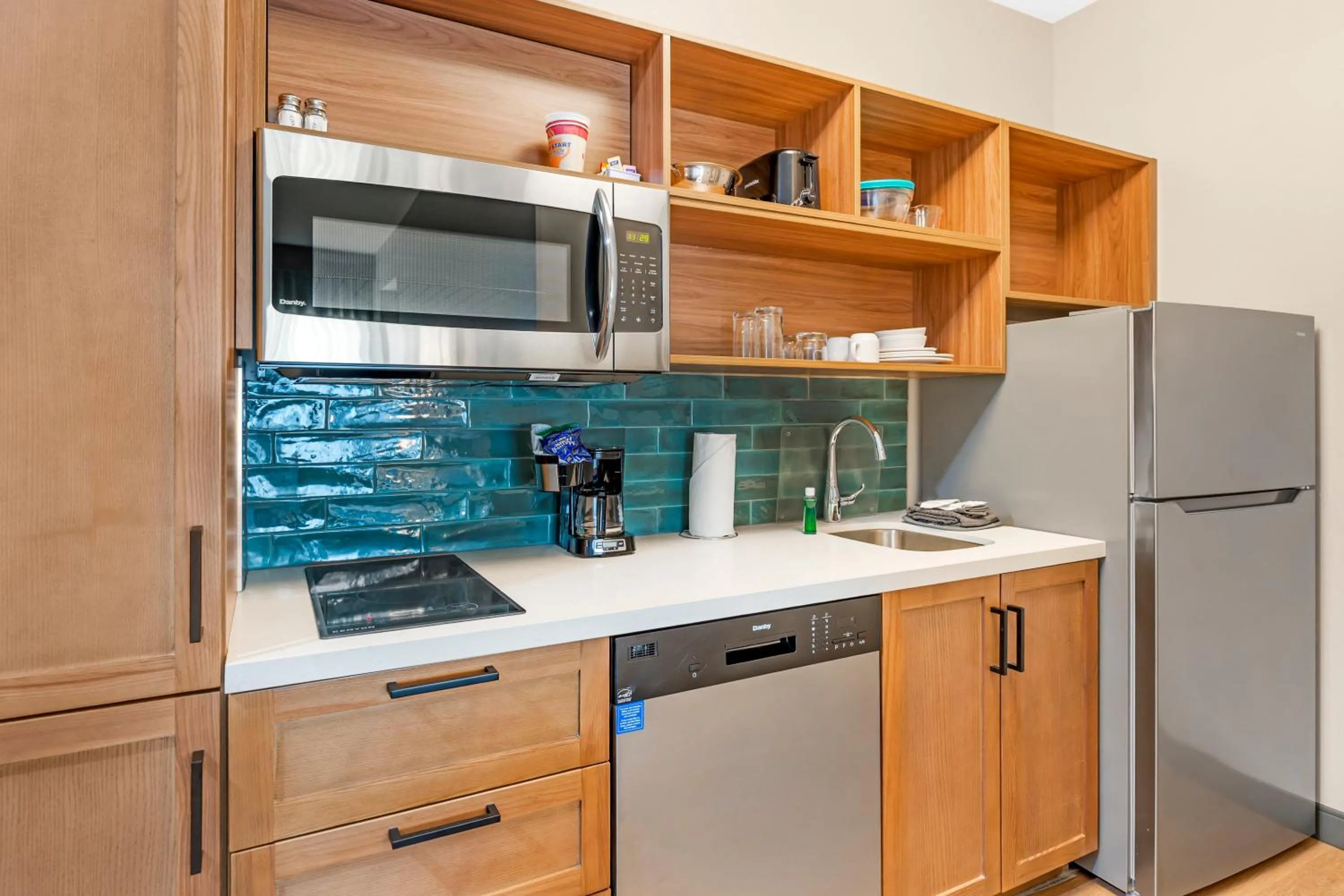 Kitchen or kitchenette in Candlewood Suites Chester - Richmond by IHG