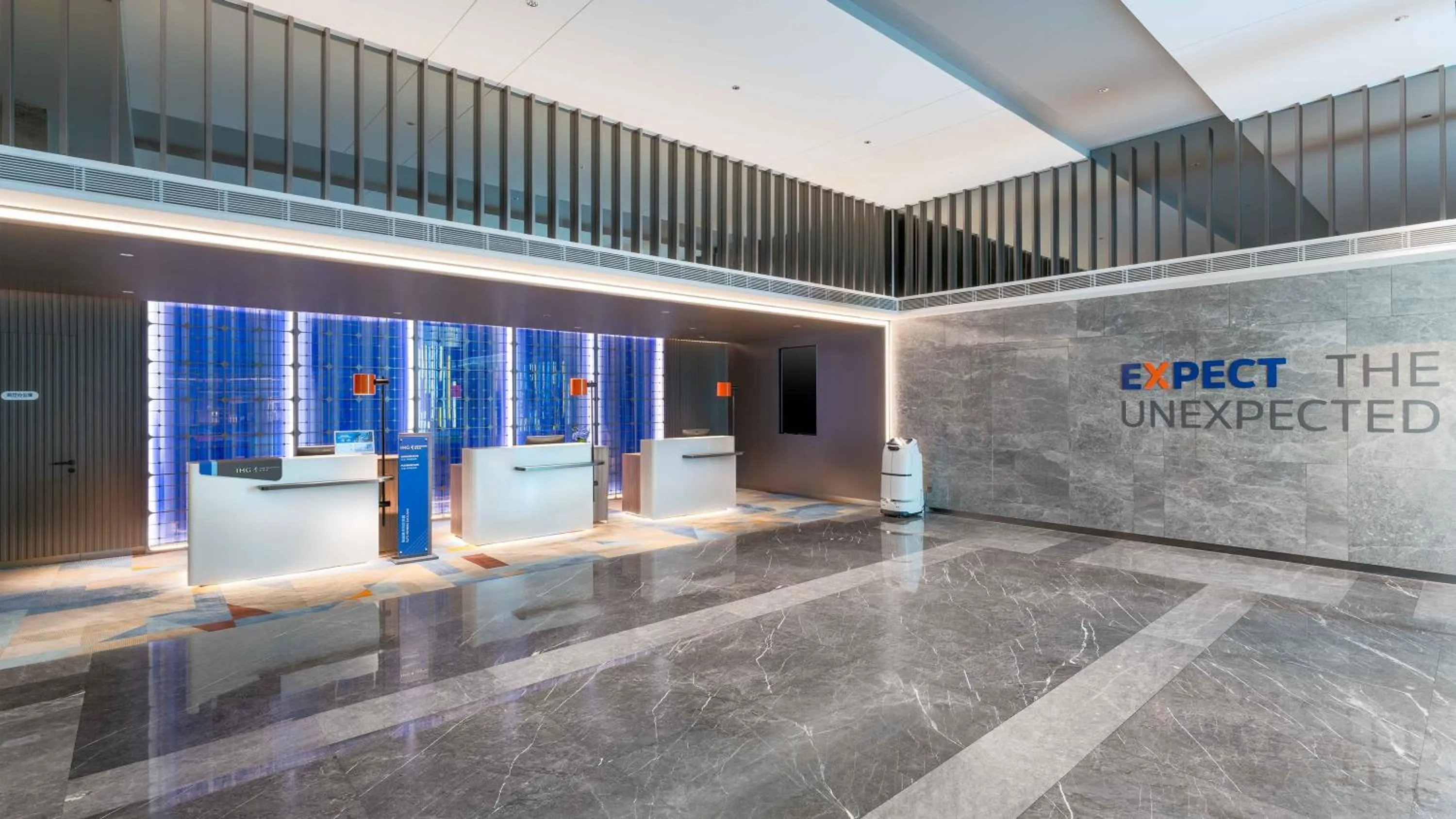 Lobby or reception in Holiday Inn Express Foshan Shunde Lecong by IHG