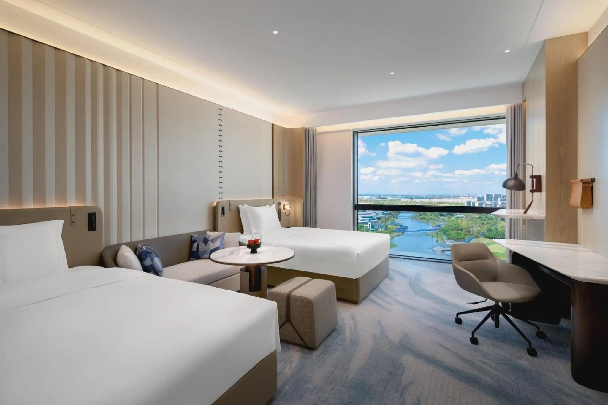 Photo of the whole room, Bed in Crowne Plaza Kunshan East by IHG