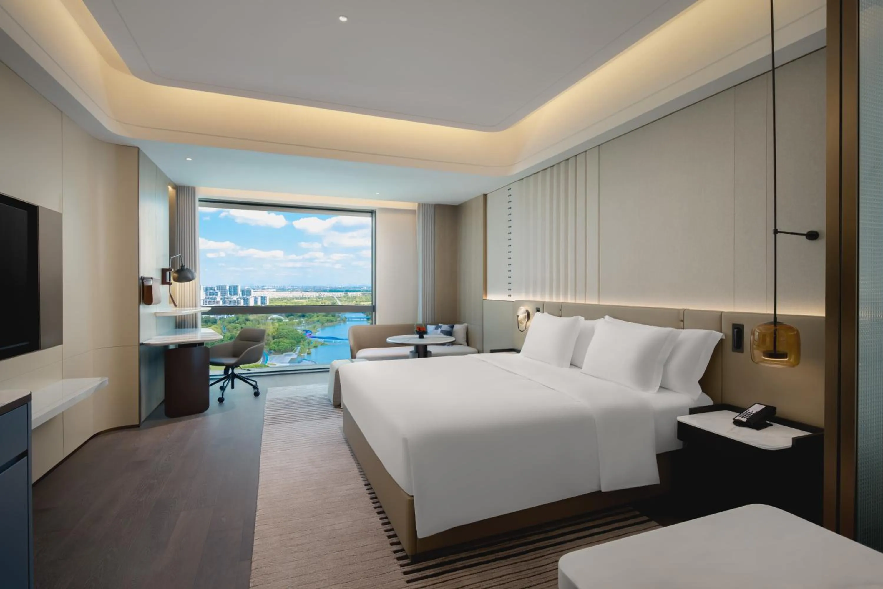 Photo of the whole room, Bed in Crowne Plaza Kunshan East by IHG