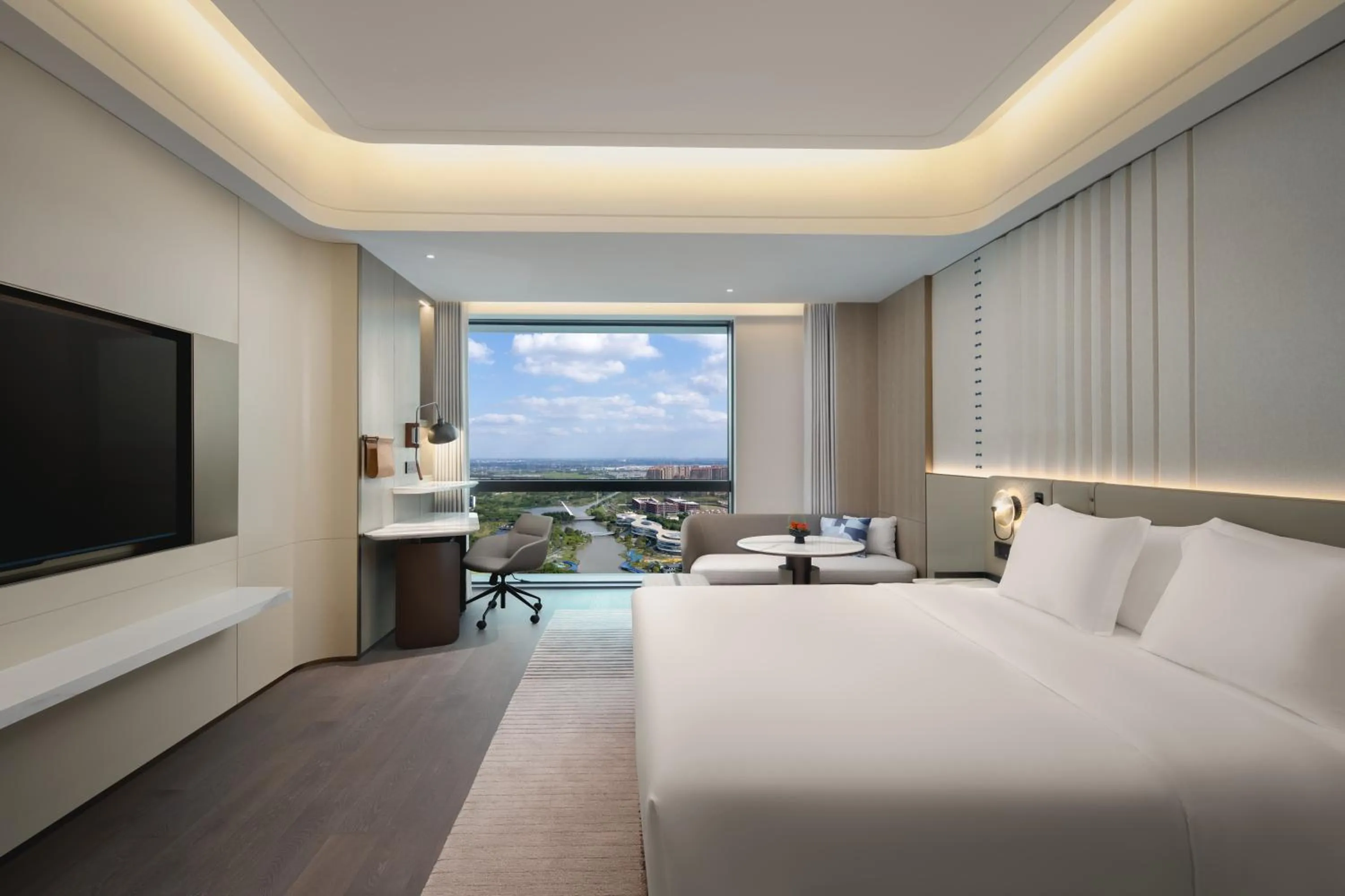 Photo of the whole room, Bed in Crowne Plaza Kunshan East by IHG