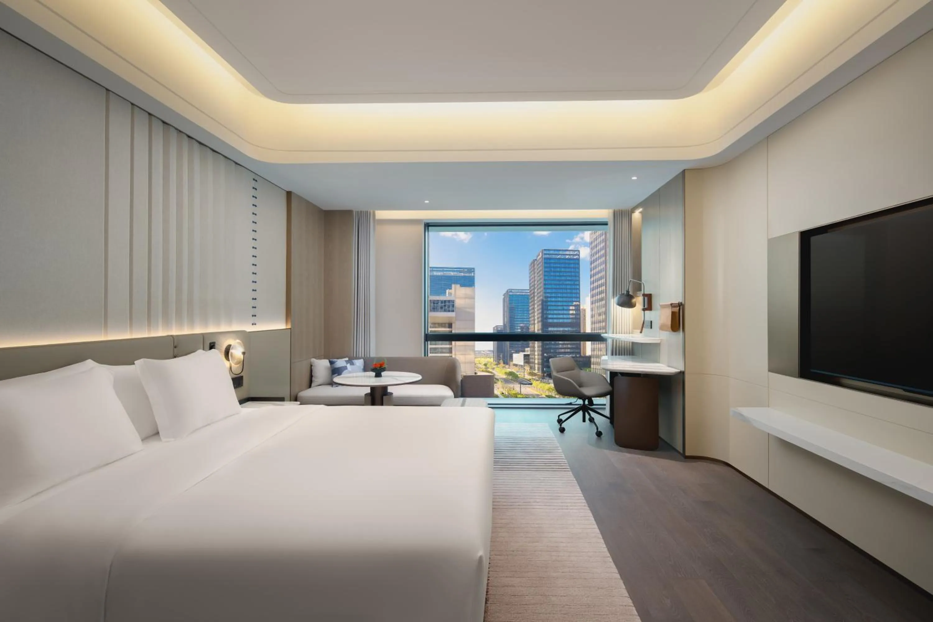 Photo of the whole room, Bed in Crowne Plaza Kunshan East by IHG