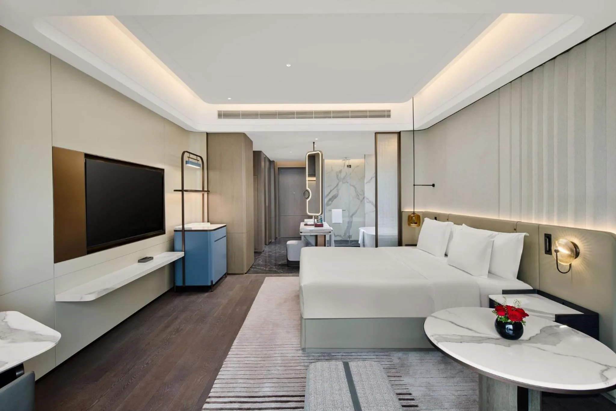 Photo of the whole room, Bed in Crowne Plaza Kunshan East by IHG