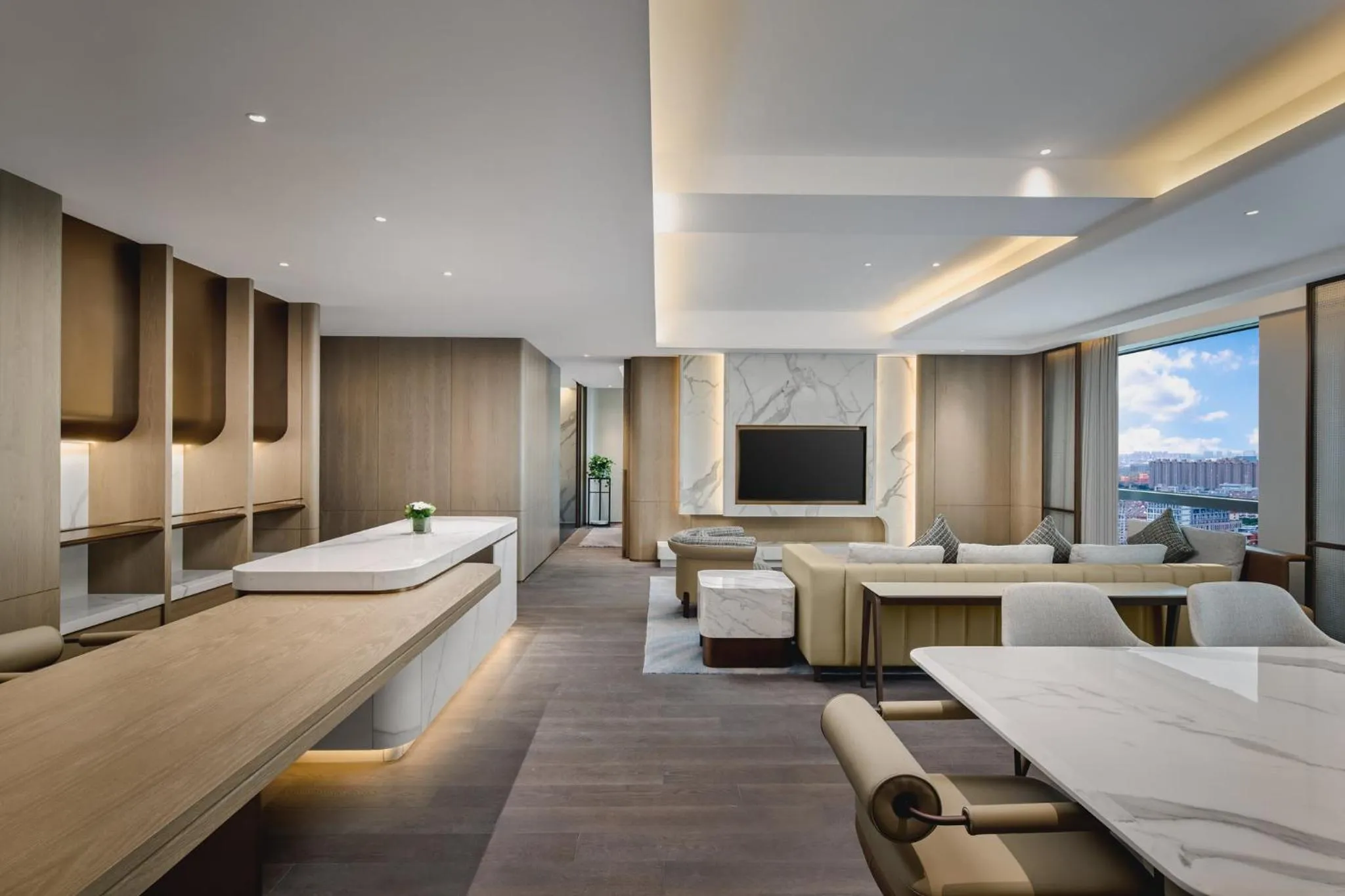 Photo of the whole room, Bed in Crowne Plaza Kunshan East by IHG