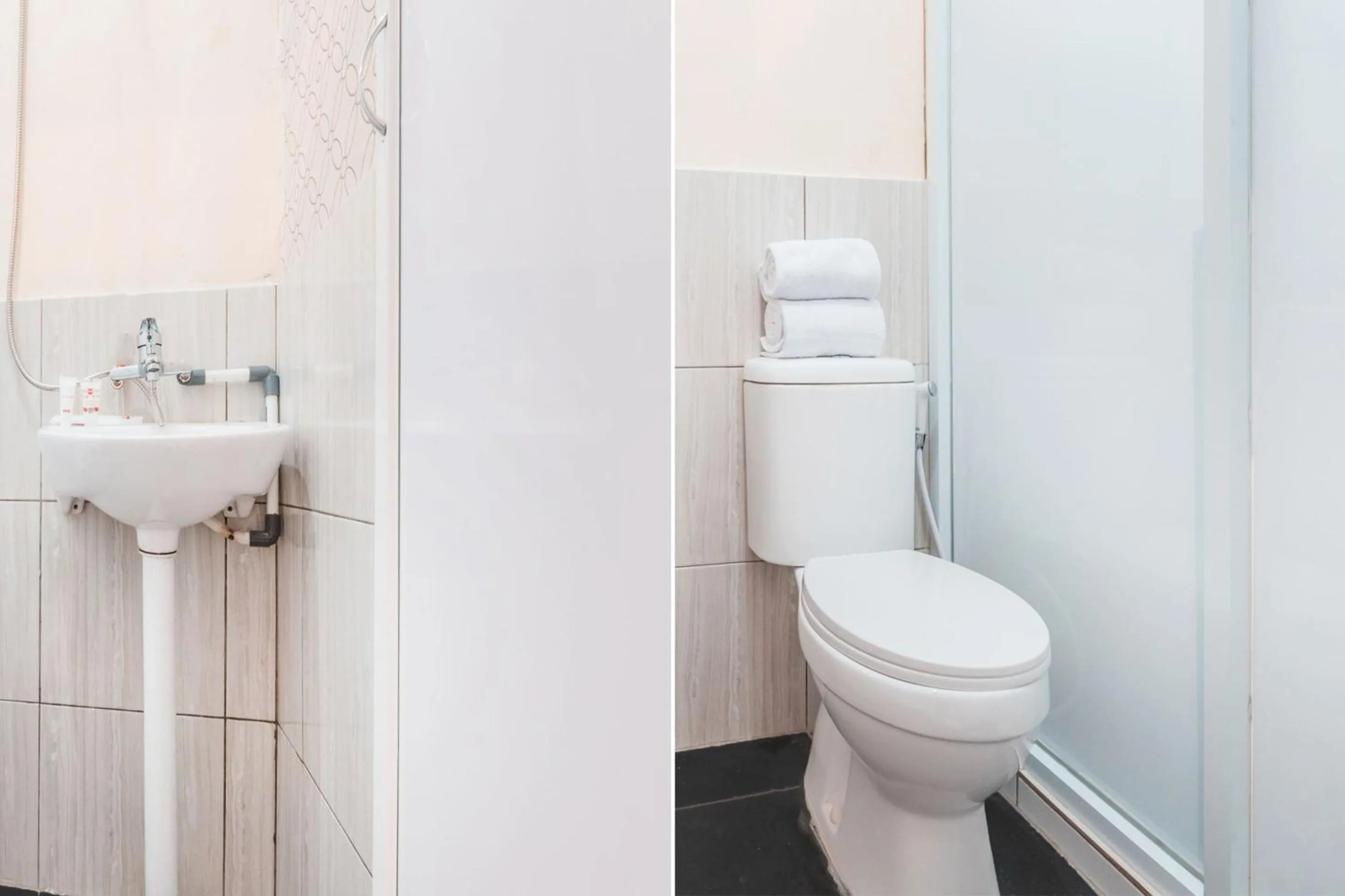 Bathroom in Hotel O J&b Room Pramuka