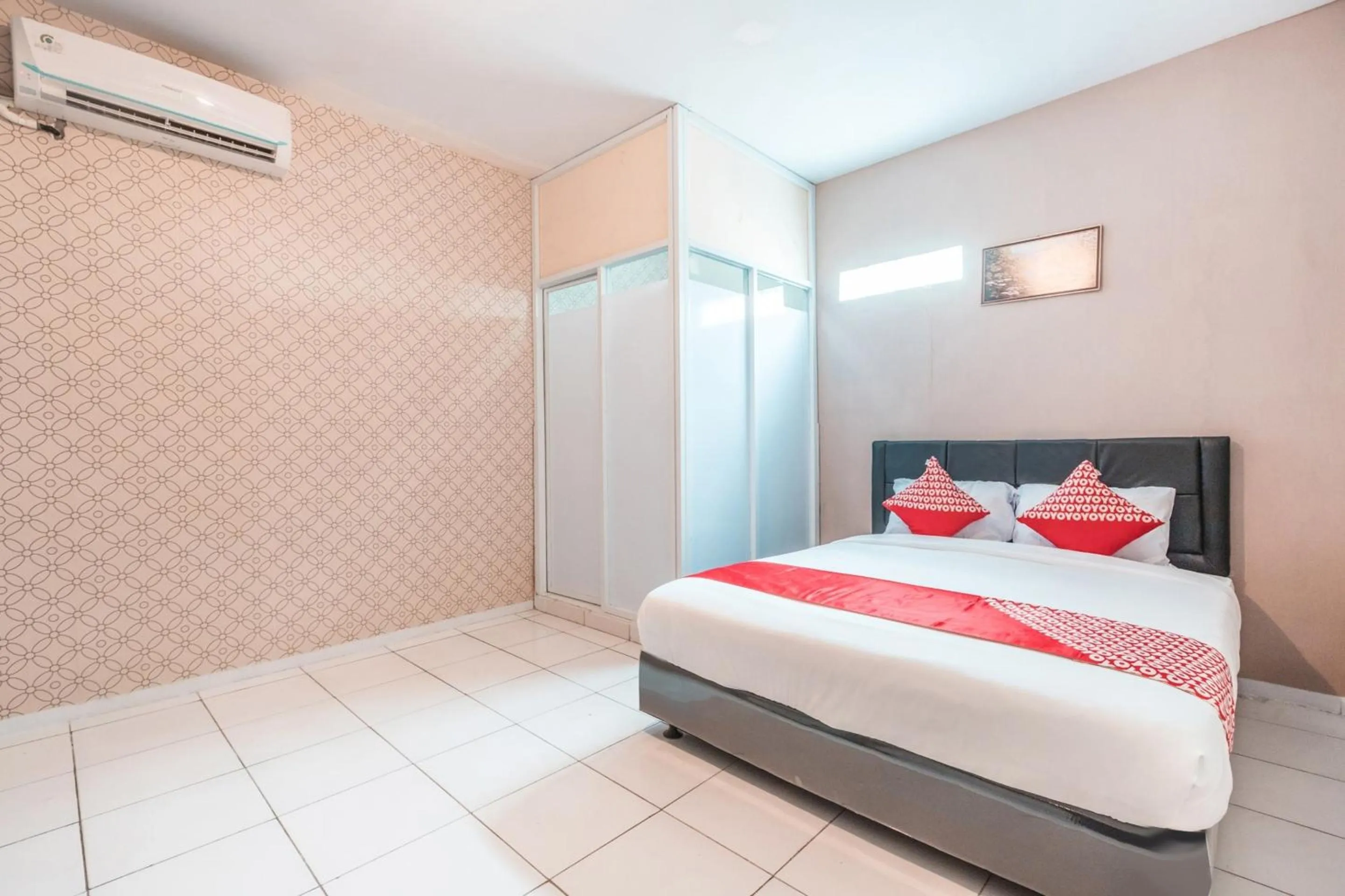 Hotel O J&b Room Pramuka