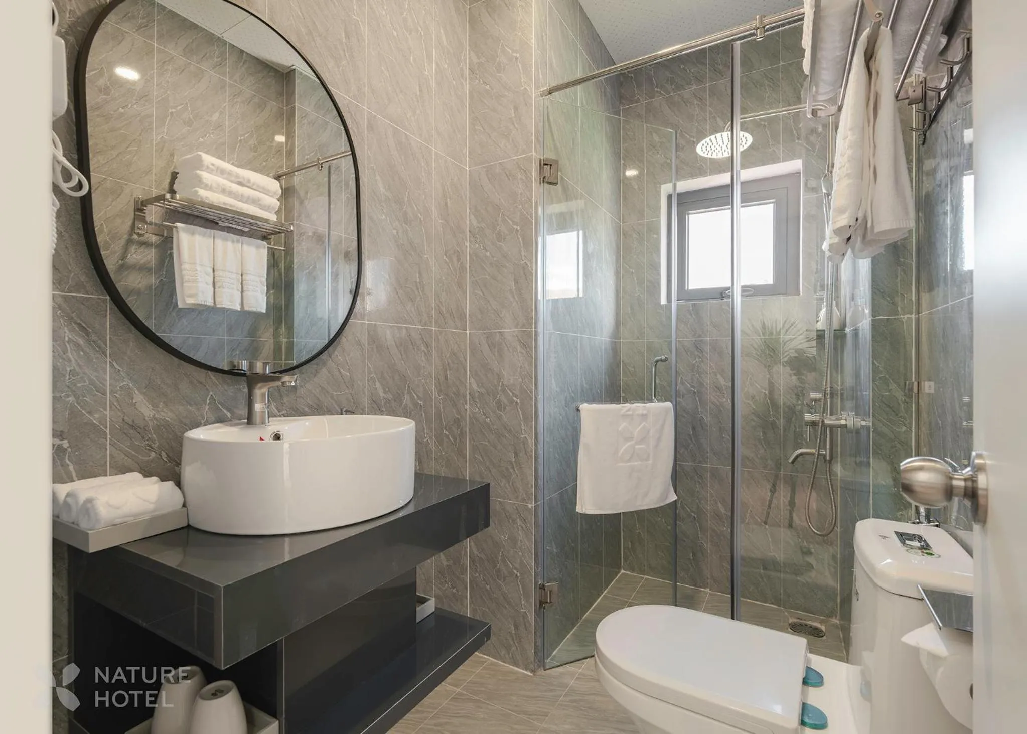 Shower in Nature Hotel - Le Hong Phong