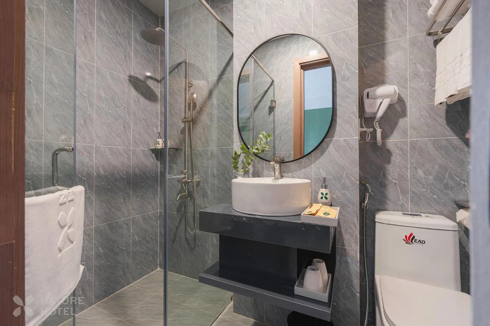 Shower in Nature Hotel - Le Hong Phong