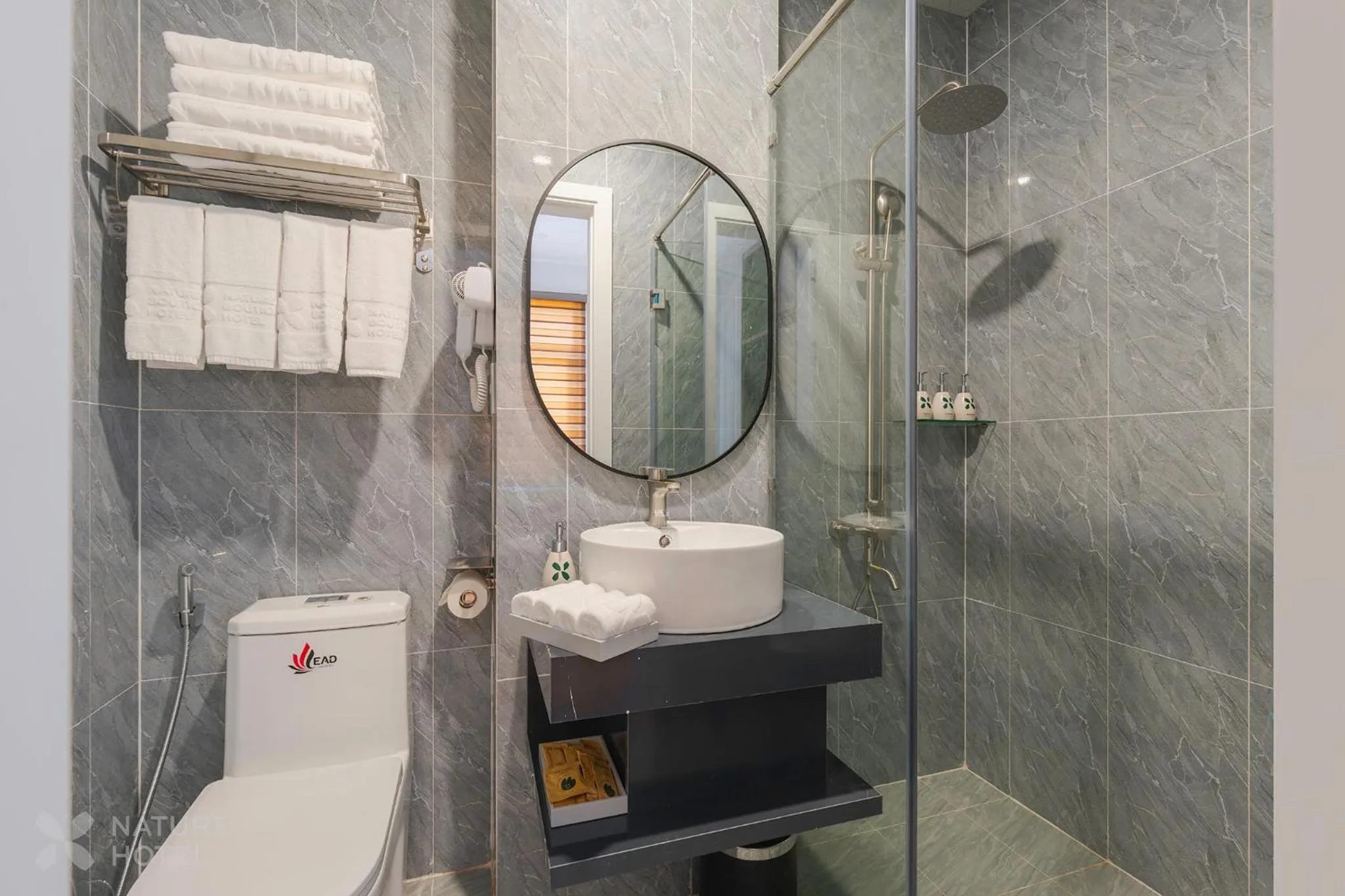 Shower in Nature Hotel - Le Hong Phong