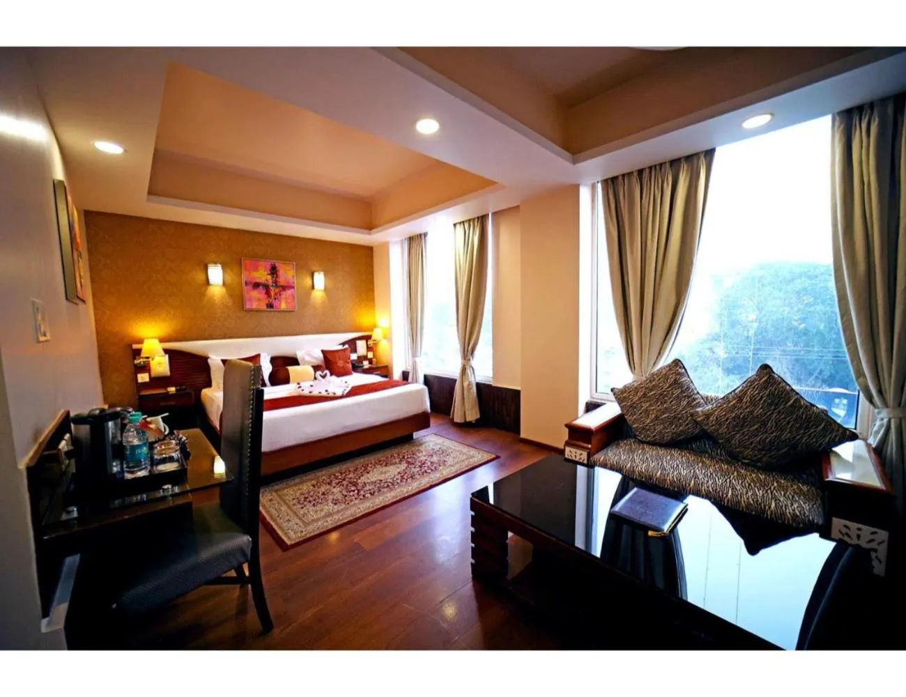 Bed in The Red Velvet Hotel Samarpan, Patna