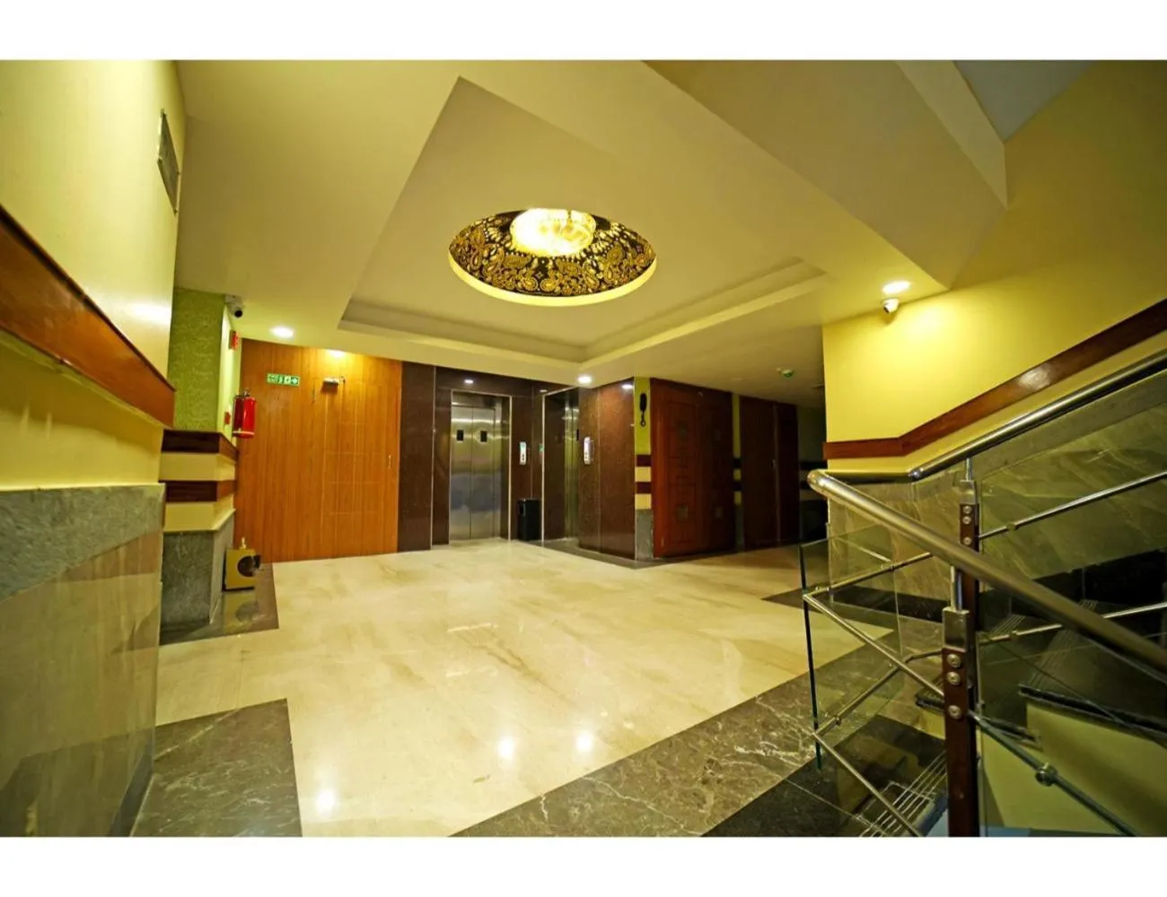 elevator in The Red Velvet Hotel Samarpan, Patna