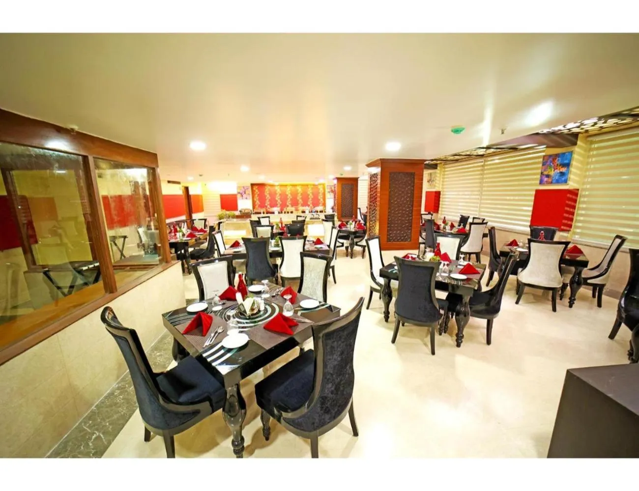 Restaurant/places to eat in The Red Velvet Hotel Samarpan, Patna