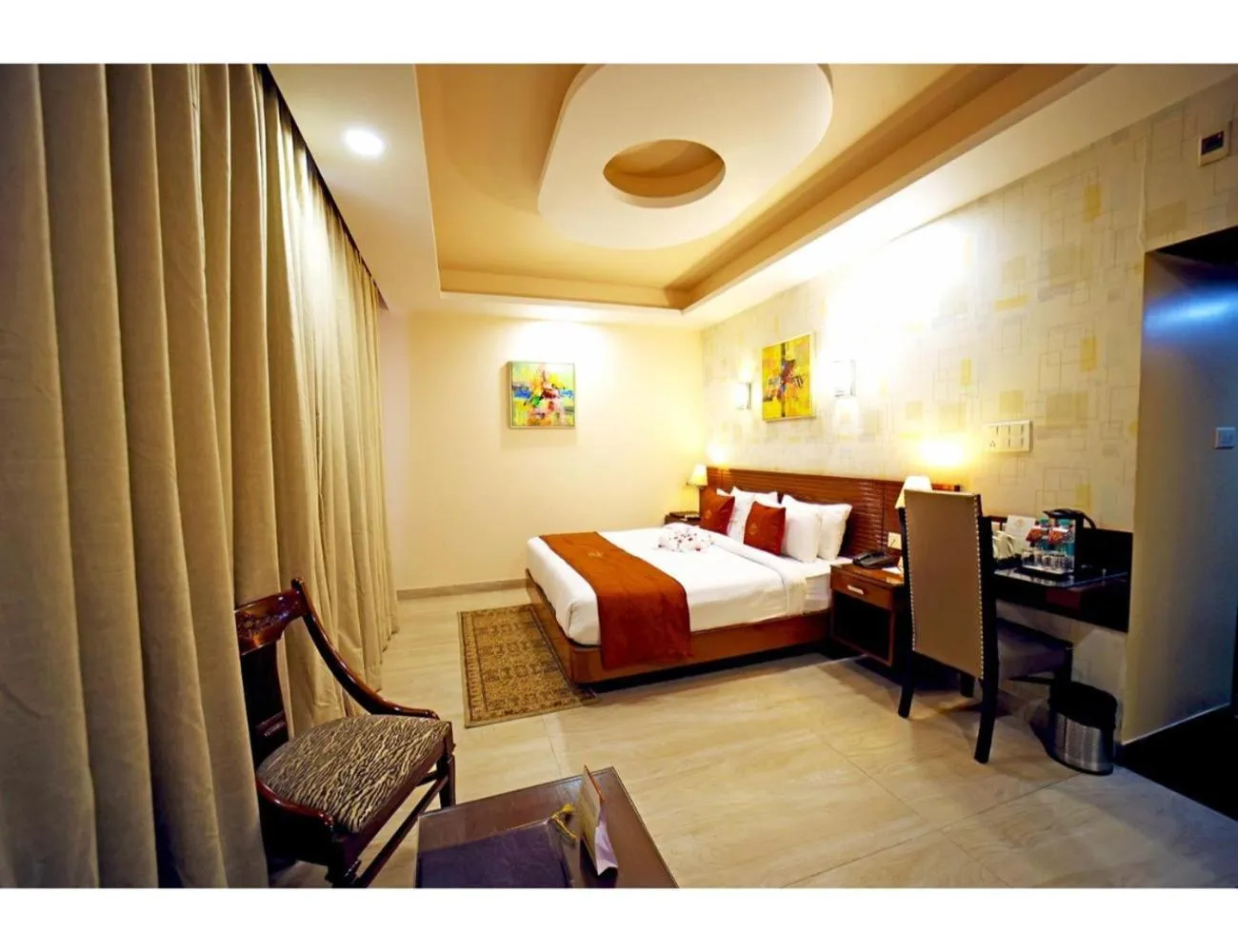 Bed in The Red Velvet Hotel Samarpan, Patna