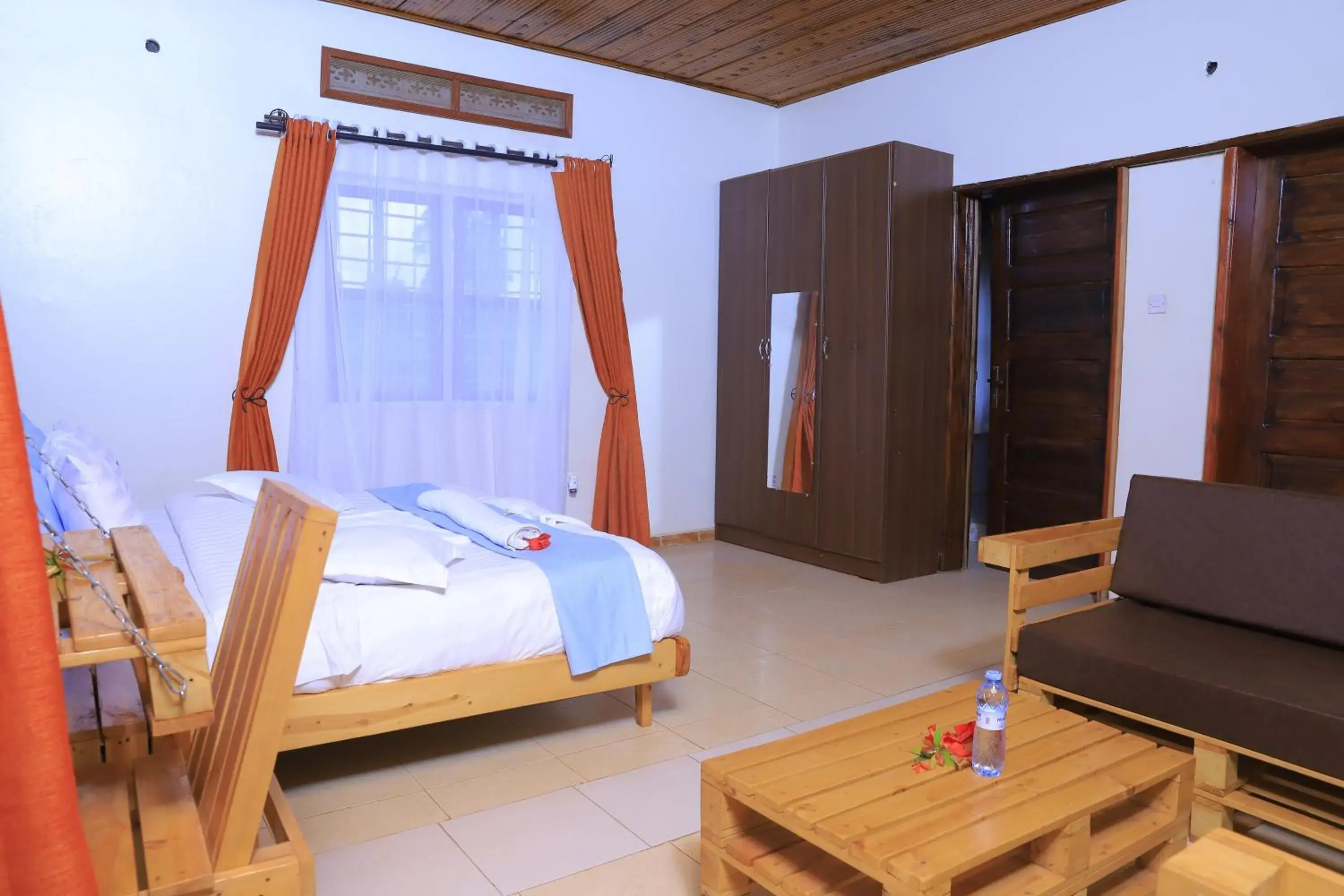 Superior Double Room in Hakyiri B&B Superior Double Room in Hakyiri B&B