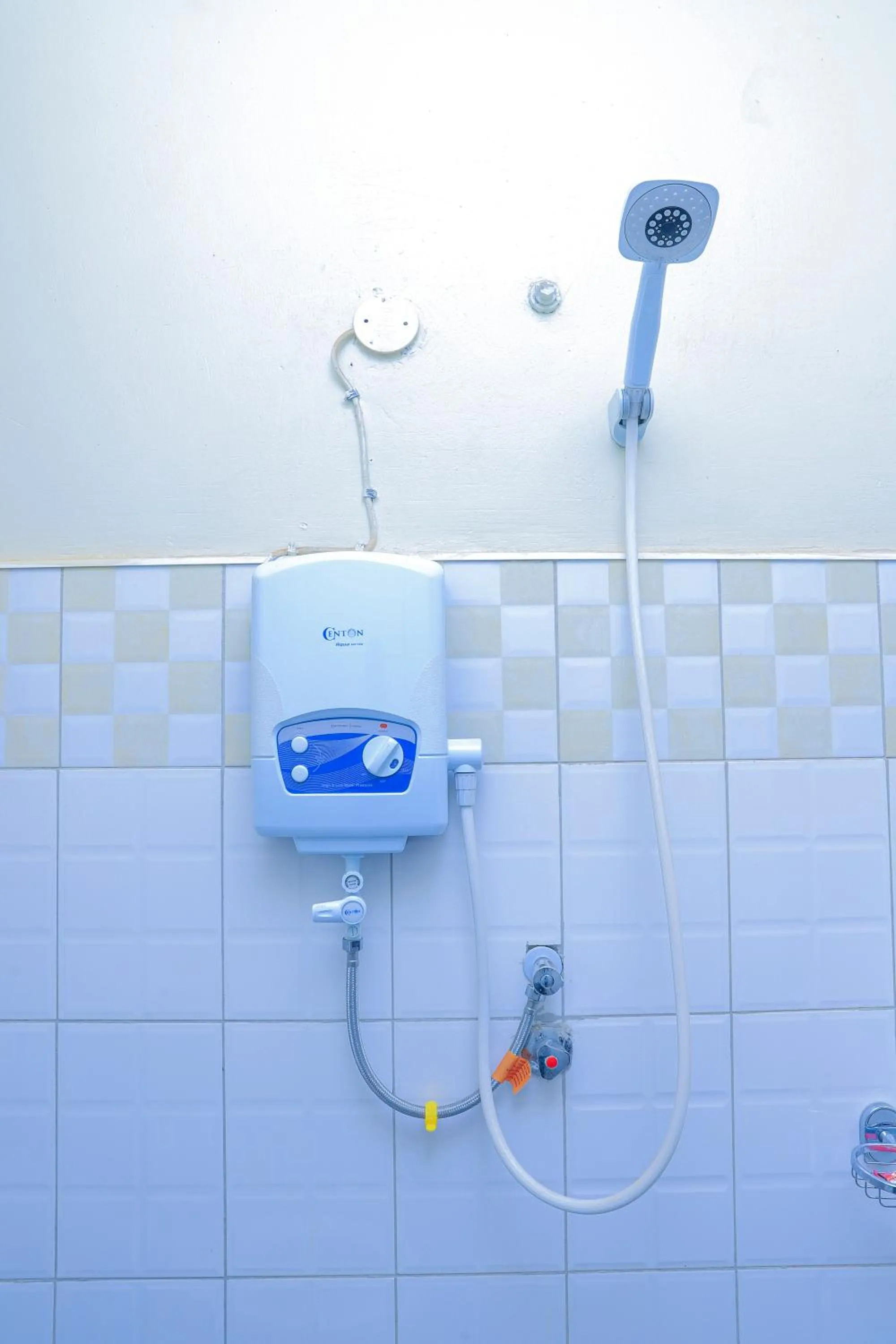 Shower in Hakyiri B&B