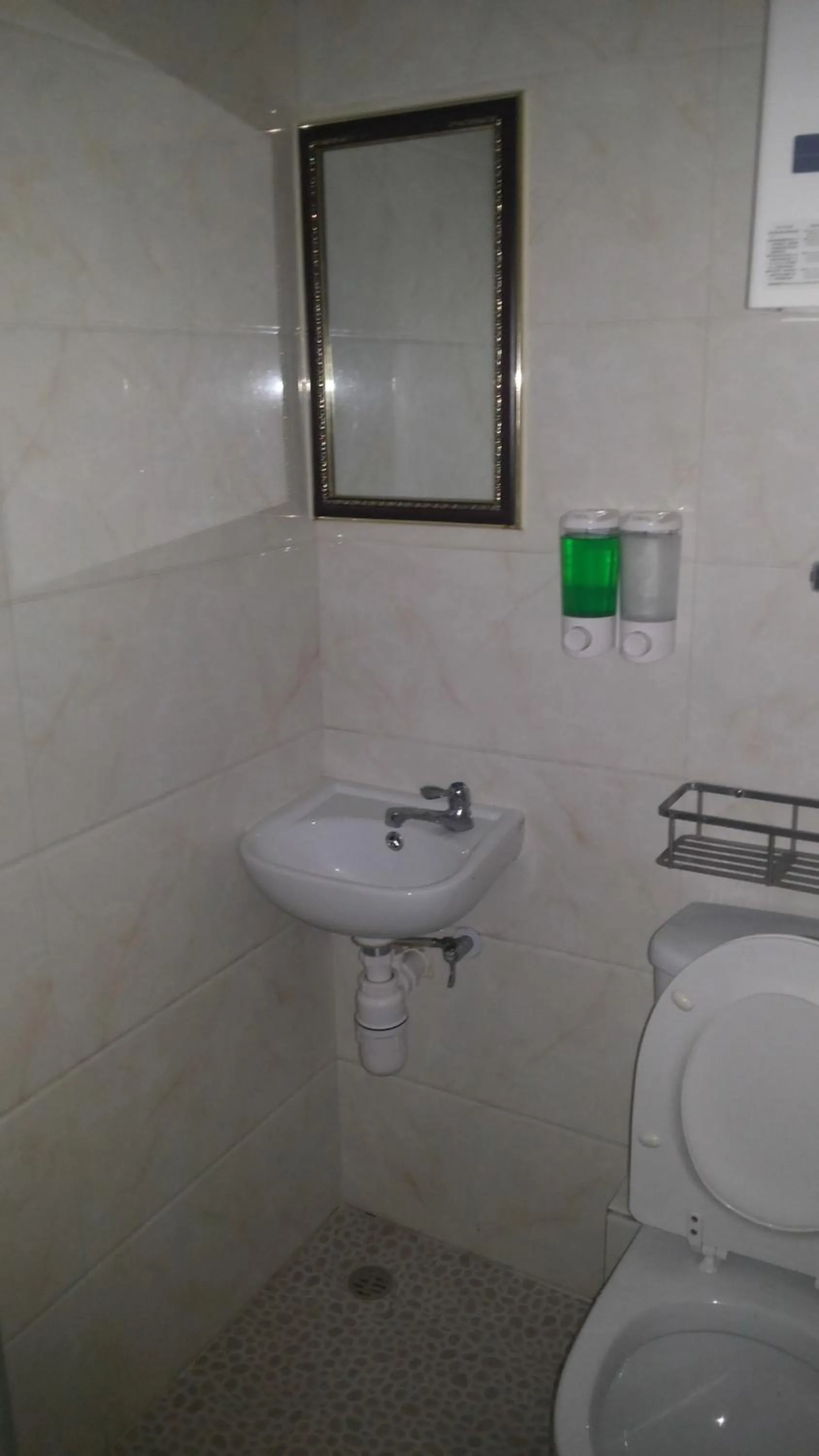 Toilet in Skycity Hostel